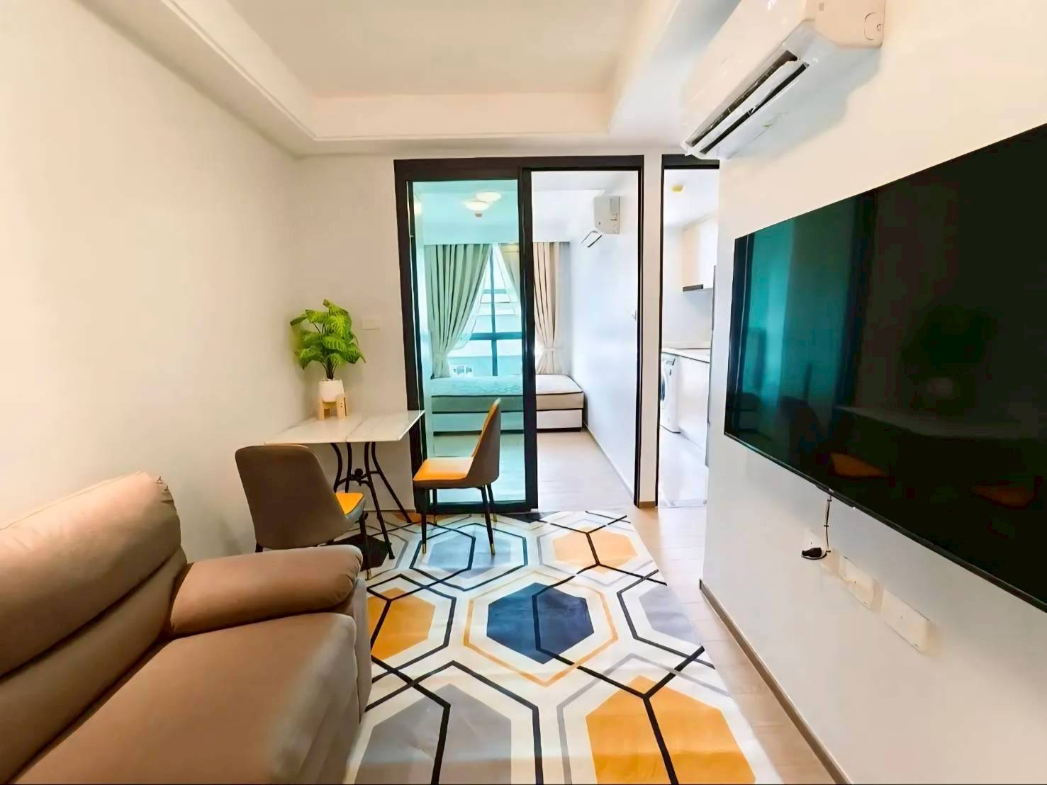 ให้เช่าคอนโดรีเกิล ศรีนครินทร์ 40 ห้องใหม่ พร้อมเข้าอยู่ ตรงข้ามซีคอนศรีนครินทร์ (N.1714)