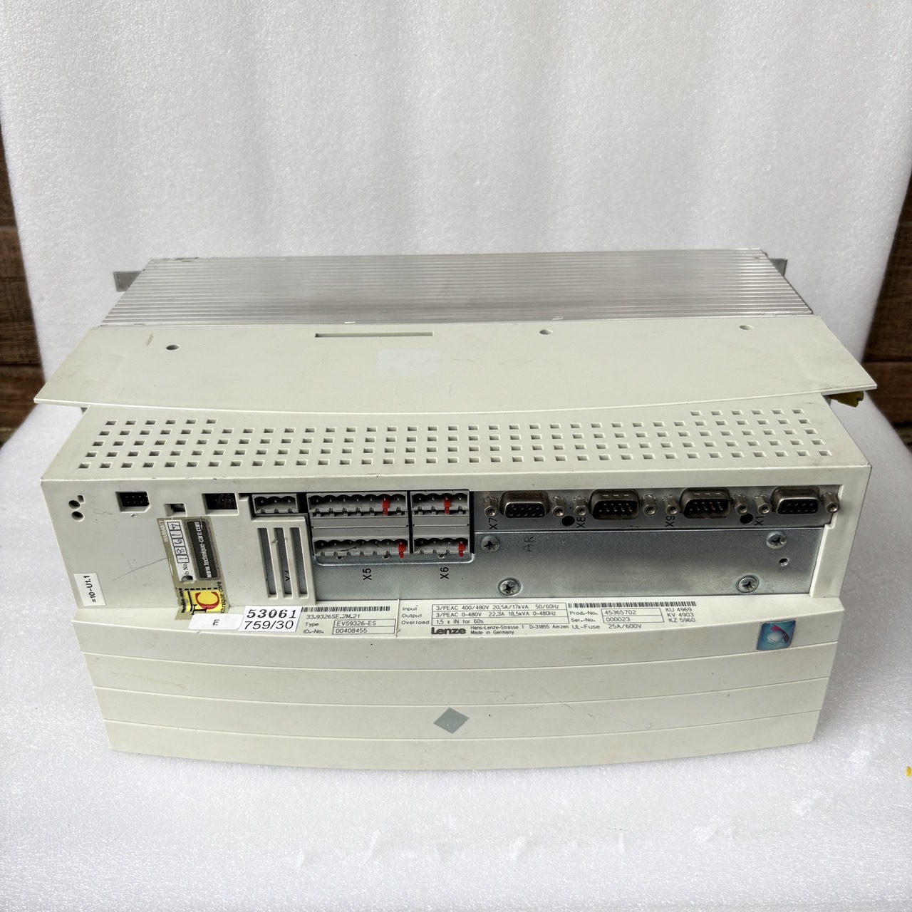 SERVO DRIVE " LENZE " MODEL : EVS9326-ES
