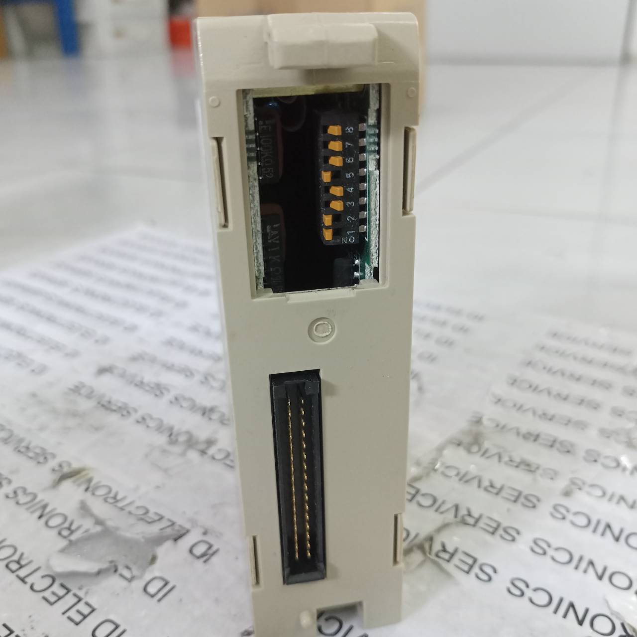 PLC " OMRON " MODEL : C200H-LK401