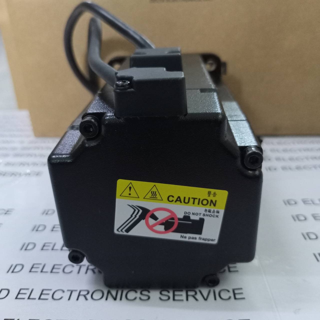 SERVO MOTOR " DELTA " MODEL : ECMA-C20807RS