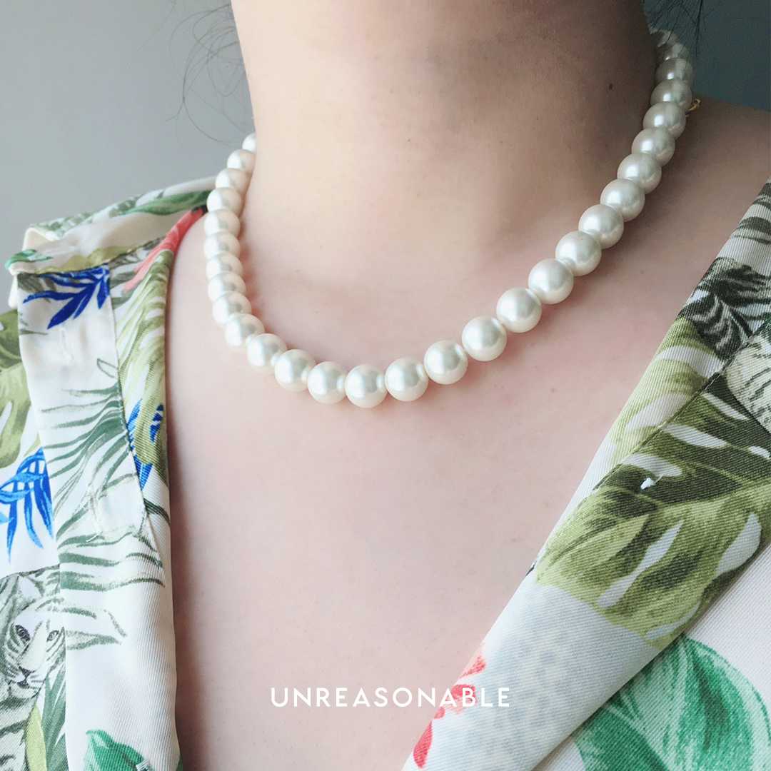 สร้อยคอมุกแก้ว ขนาด 10 mm. UA0657-01 Unreasonable Accessories