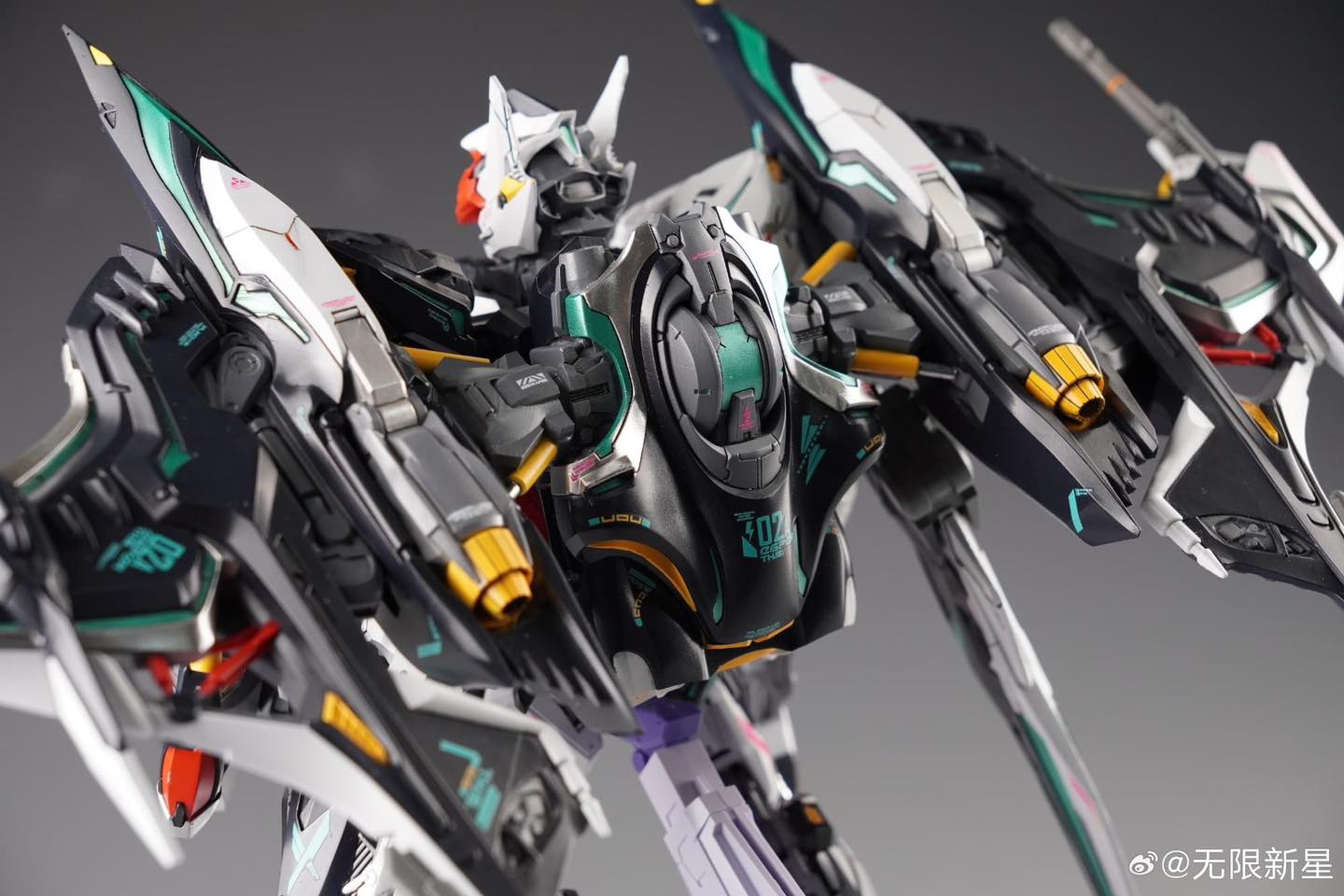 (MG) 1/100 In Era+ Thunderbolt 2.0 with Manta Ray Equipment [Infinite Dimension]