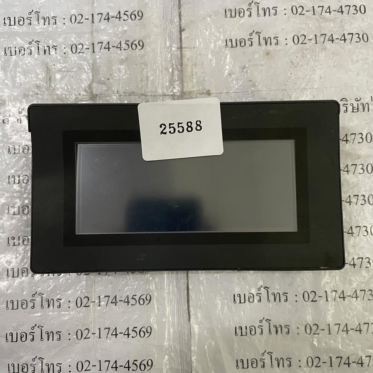 LCD TOUCH SCREEN " KEYENCE " MODEL : VT3-W4MA