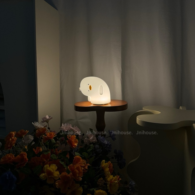 [พร้อมส่ง] Jnihouse : Curious duck - โคมไฟเป็ดนุ่ม