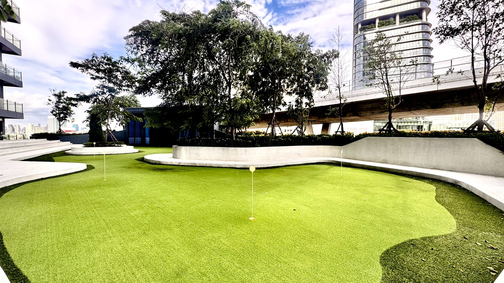 💎 Sapphire Rama 3 – The Riverside Luxury Bangkok Thailand Condominium 💎 “Invest today — live luxuriously, earn steadily.” ✨ Ready to move in!