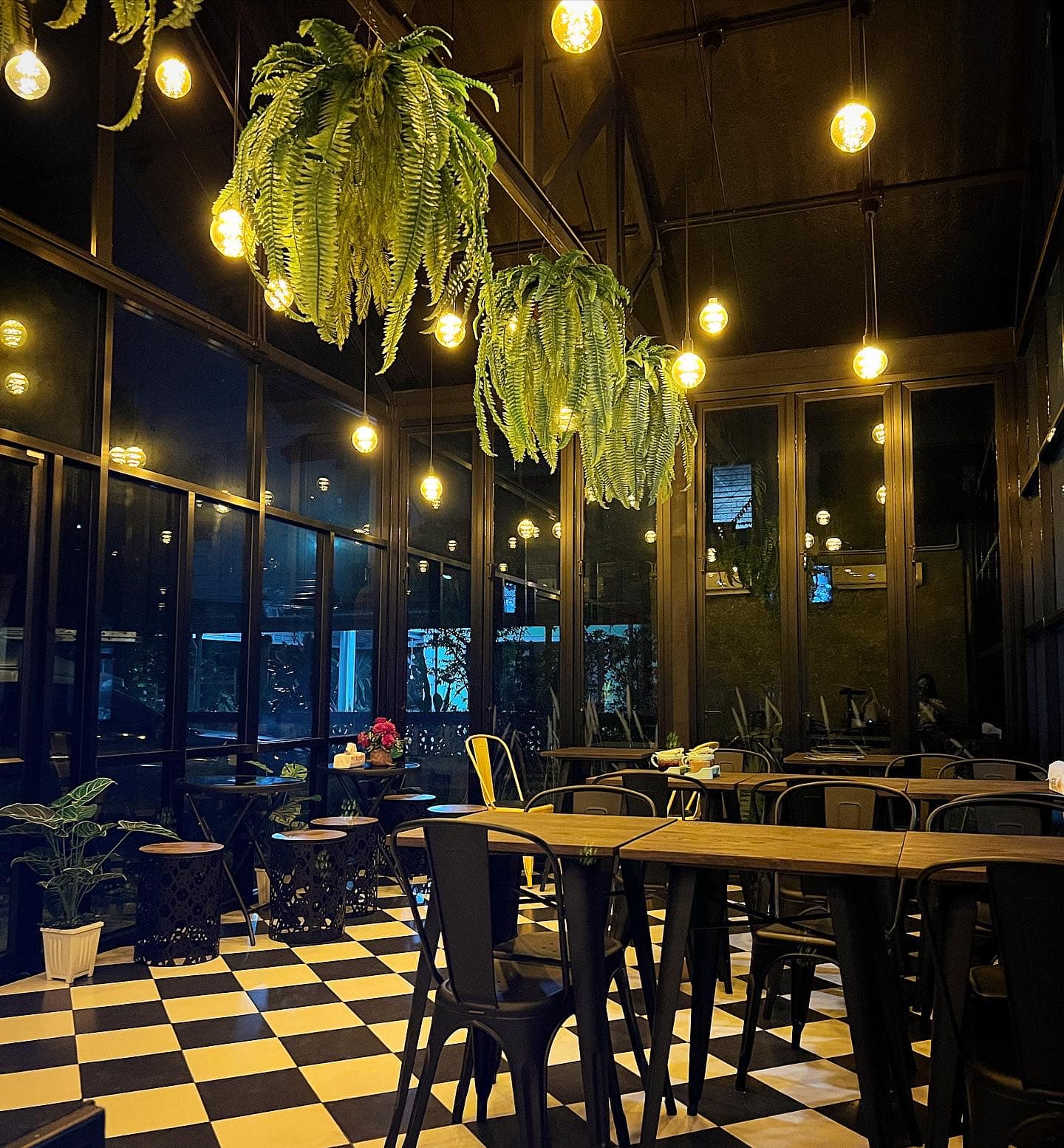 บรรยากาศภายในร้านโซวีแกนสาขาลาดพร้าว 109 (สาขาบางกะปิ)