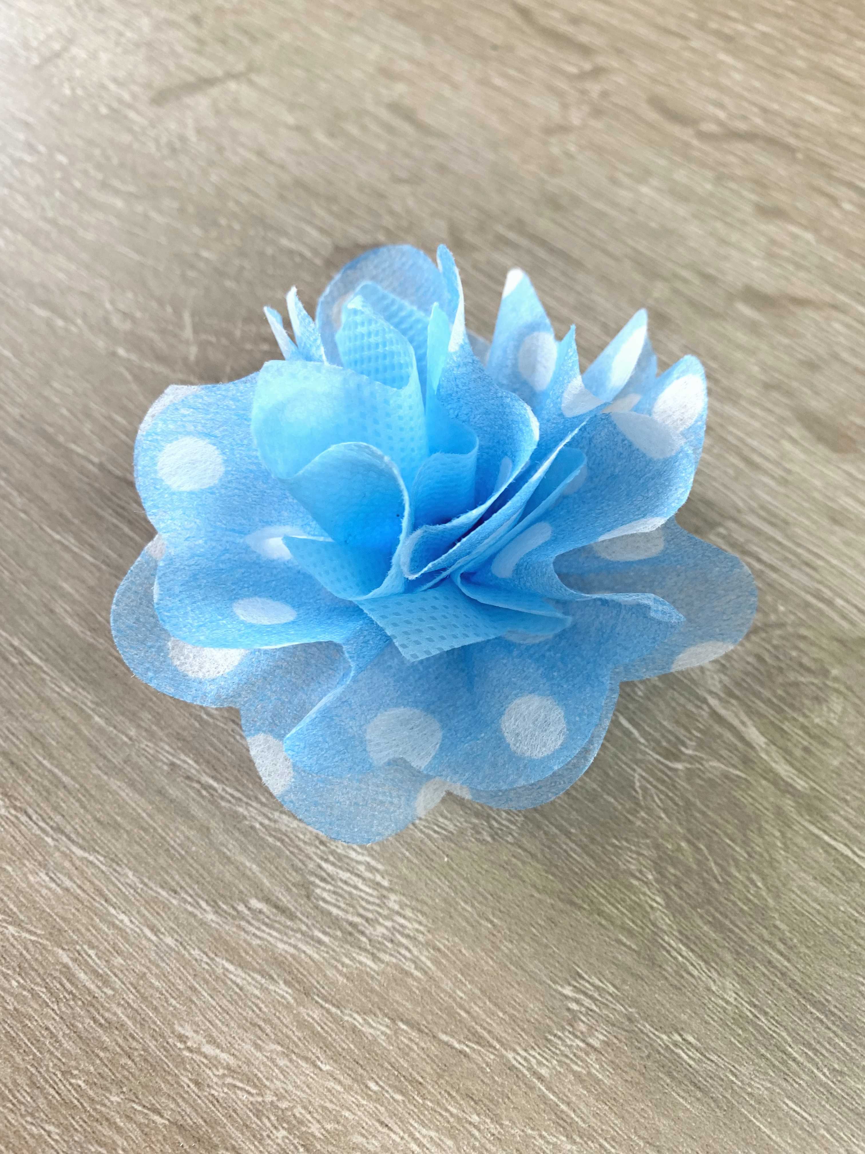 ดอกไม้โปรยทาน สีฟ้า