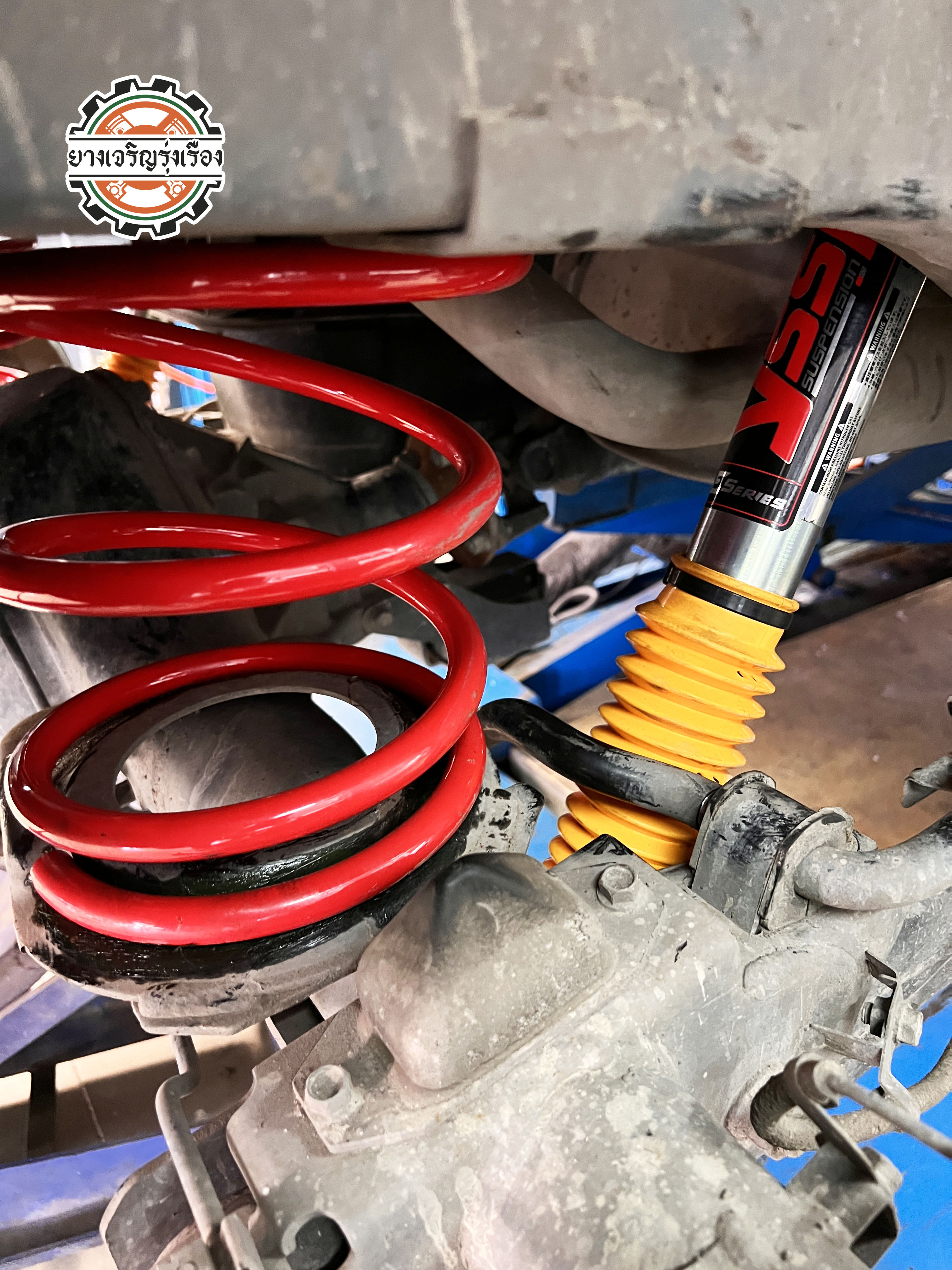 MITSUBISHI PAJERO อัพเกรดโช้คอัพ YSS E SERIES พร้อมเพิ่ม Yss spring performance เพิ่มความกระชับขับสนุกขึ้น [+] โช้คอัพ YSS E SERIES ทั้งชุด หน้า-หลัง [+] SPRING YSS SPROT SERIES ทั้งชุด หน้า-หลัง 🔩พร้อมบริการติดตั้ง + Set up ให้เหมาะกับยาง 🔩 ขับสนุกด้วยบริการ ตั้งศูนย์ละเอียดให้เหมาะกับการใช้งานและลักษณะของช่วงล่าง 𝙊𝙪𝙧 𝙎𝙚𝙧𝙫𝙞𝙘𝙚 บริการทางร้าน เรารับทำอะไรบ้าง 🔧 ติดตั้งยางแบบไร้รอย 100% 🔧 บริการสลับยาง ตามอายุ 🔧 มียางรถยนต์ทุกยี่ห้อให้เลือกซื้อ 🔧 เช็คช่วงล่าง แก้ปัญหาให้ตรงจุด 🔧 บริการล้างลิ้นปีกผีเสื้อ 🔧 บริการเช็คระยะรถยนต์ 🔧 เปลี่ยนถ่ายของเหลวทั้งระบบ 🔧 ตั้งศูนย์ด้วยเครื่อง HUNTER นำเข้าจาก USA สอบถามข้อมูลเพิ่มเติม หรือนัดหมายเข้ารับบริการ Tel : 08-6569-1915 Tel : 08-6544-5963 Line id : @88rw Tiktok : https://www.tiktok.com/@88rwycrr Youtube : https://youtube.com/@88rw Facebook : https://www.facebook.com/88rwtire Location : https://goo.gl/maps/HrNUAZXPN94KvxZ98?coh=178573&entry=tt #รถยนต์มีปัญหาไม่รู้ต้องแก้ตรงไหน ทางเรายินดี ตรวจหาปัญหาและหาวิธีแก้ บอกลูกค้าก่อนลงมือทำเสมอราคาเป็นธรรมไม่เอาเปรียบ สบายใจคุณลูกค้า ---------------------------------- ดูแลให้คำปรึกษาทุกปัญหาคาใจ ไม่ทิ้งลูกค้า มีบริการหลังการขาย 【ให้ผู้เชี่ยวชาญของเรา ดูแลรถคุณ】 ร้านยางเจริญรุ่งเรือง ยินดีต้อนรับครับ ---------------------------------- #โช๊คอัพรถยนต์ #monroe #yss #kayaba #profender #ร้านยางเจริญรุ่งเรือง #นนทบุรี #งามวงศ์วาน #amsfix #บริการช่วงล่างรถยนต์ #ซ่อมบำรุงช่วงล่าง #เซทอัพโช๊คอัพรถยนต์