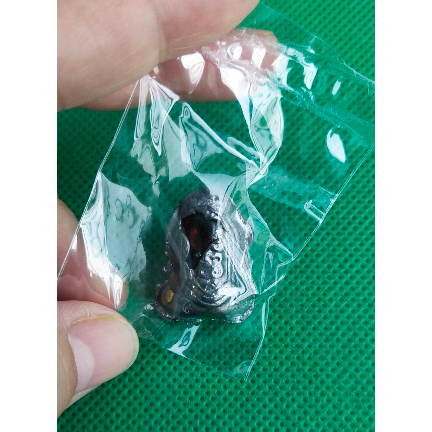 พระปิดตา ทะลวงดวงเกิด2 หลวงปู่ศักดิ์ สมาหิโต ช้างเผือกไม่เปิดตัว ปี 2566 (เลขมงคล299)