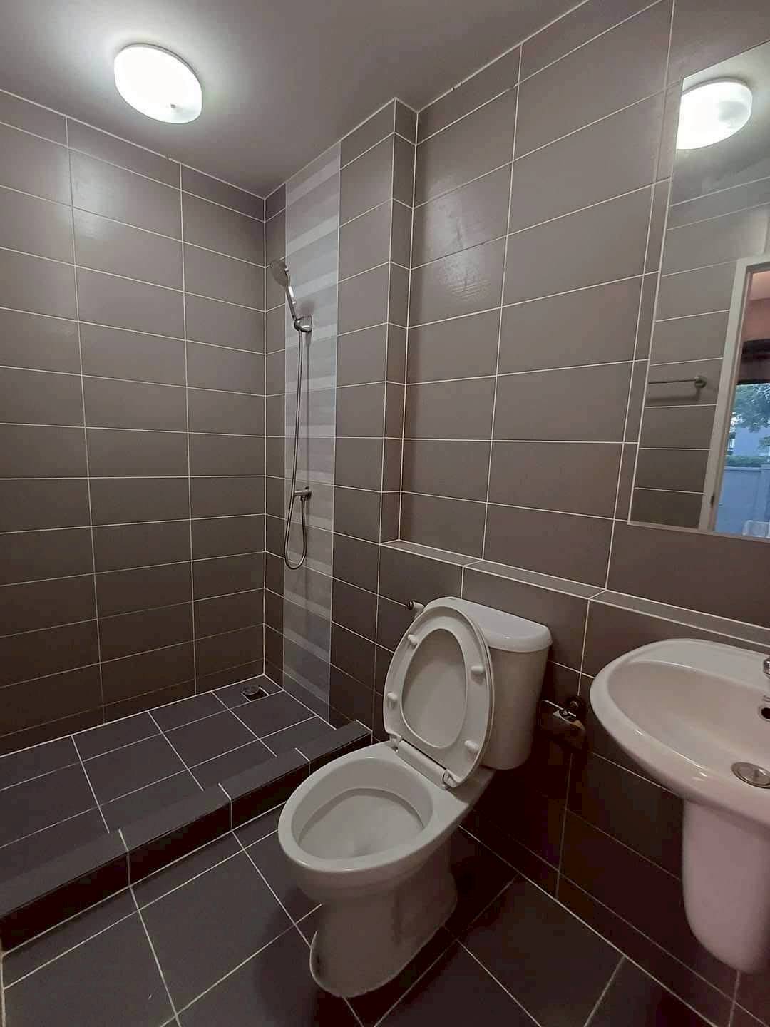 ให้เช่าทาวน์เฮ้าส์ 2 ชั้น หมู่บ้านพลีโน่บางนา อ่อนนุช ซอยกิ่งแก้ว 37 (N.1910)