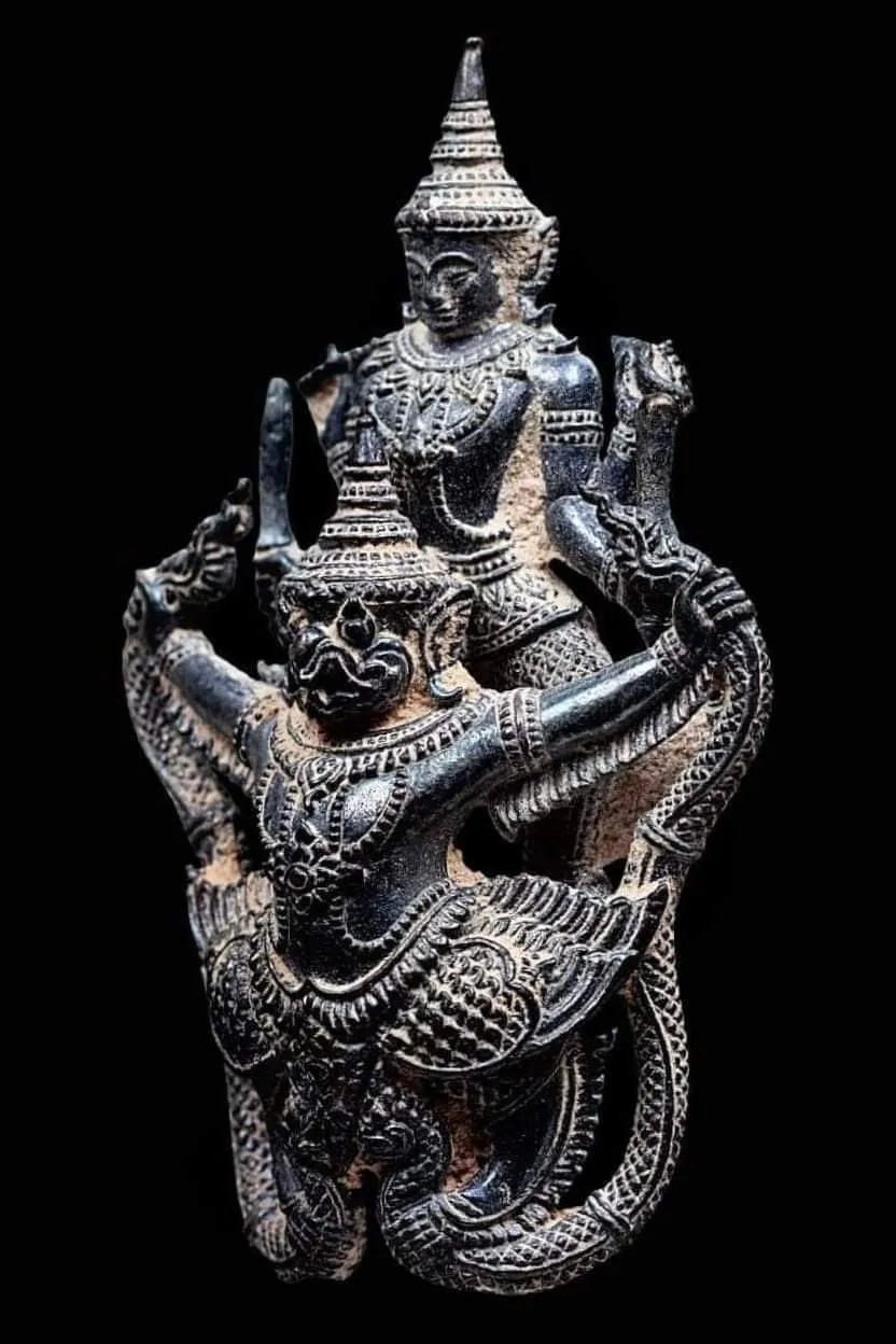 พระนารายณ์ทรงครุฑ เนื้อนวะเก้ามงคล หลวงปู่ศักดิ์ สมาหิโต (เลข3)
