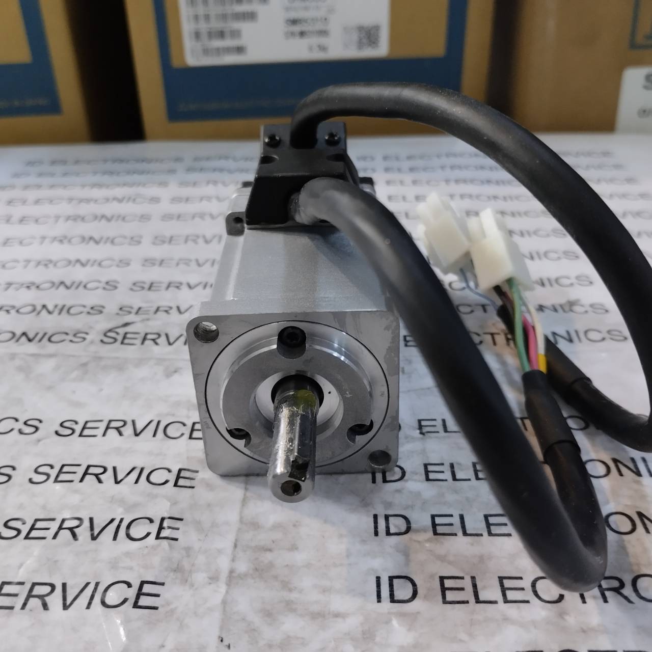 SERVO MOTOR "OMRON" รุ่น R88M-G10030H-S2