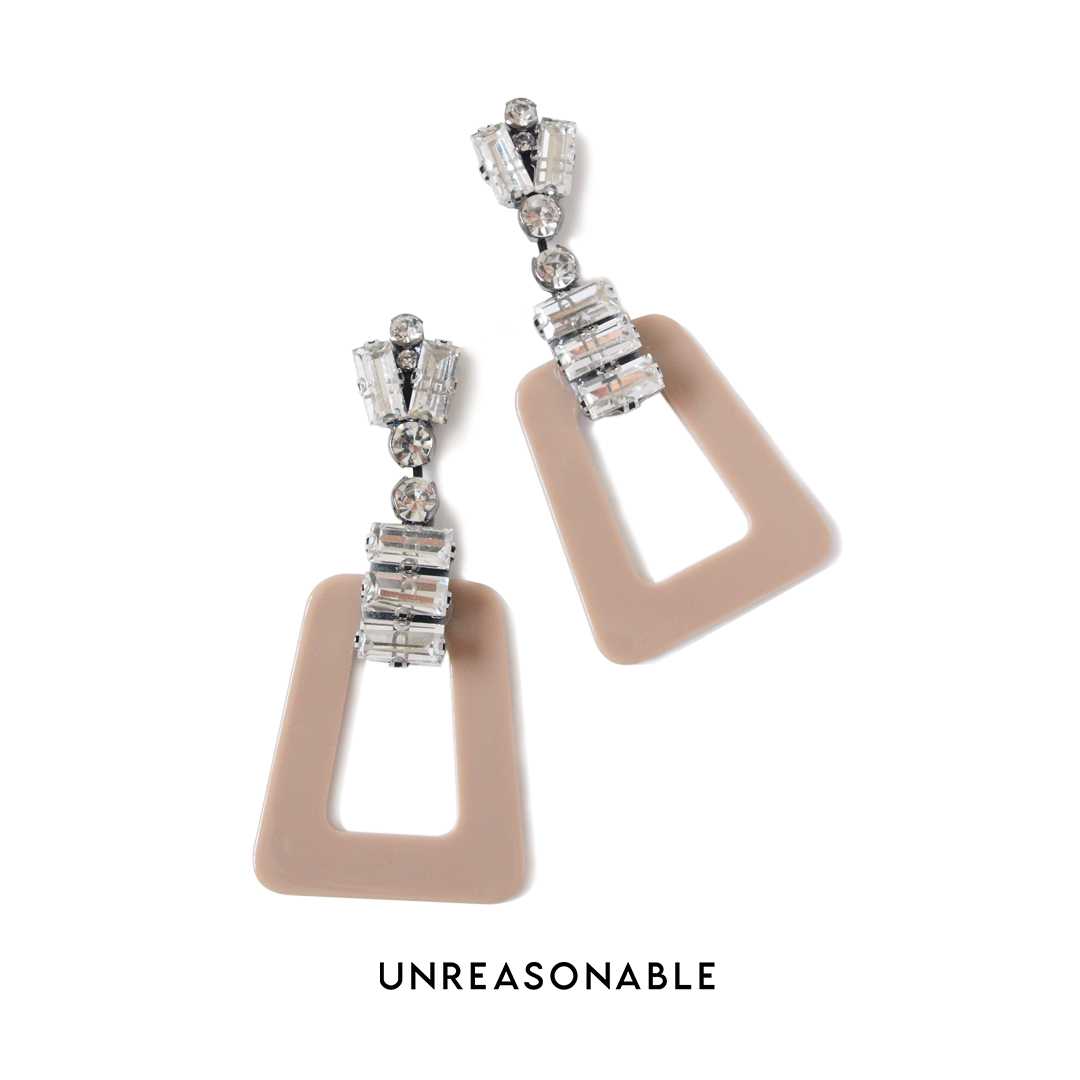 ต่างหู สีนูด ต่างหูคลิป ต่างหูก้านเงินแท้ น้ำหนักเบา สวยใส่สบาย UA0860-02 Unreasonable Accessories