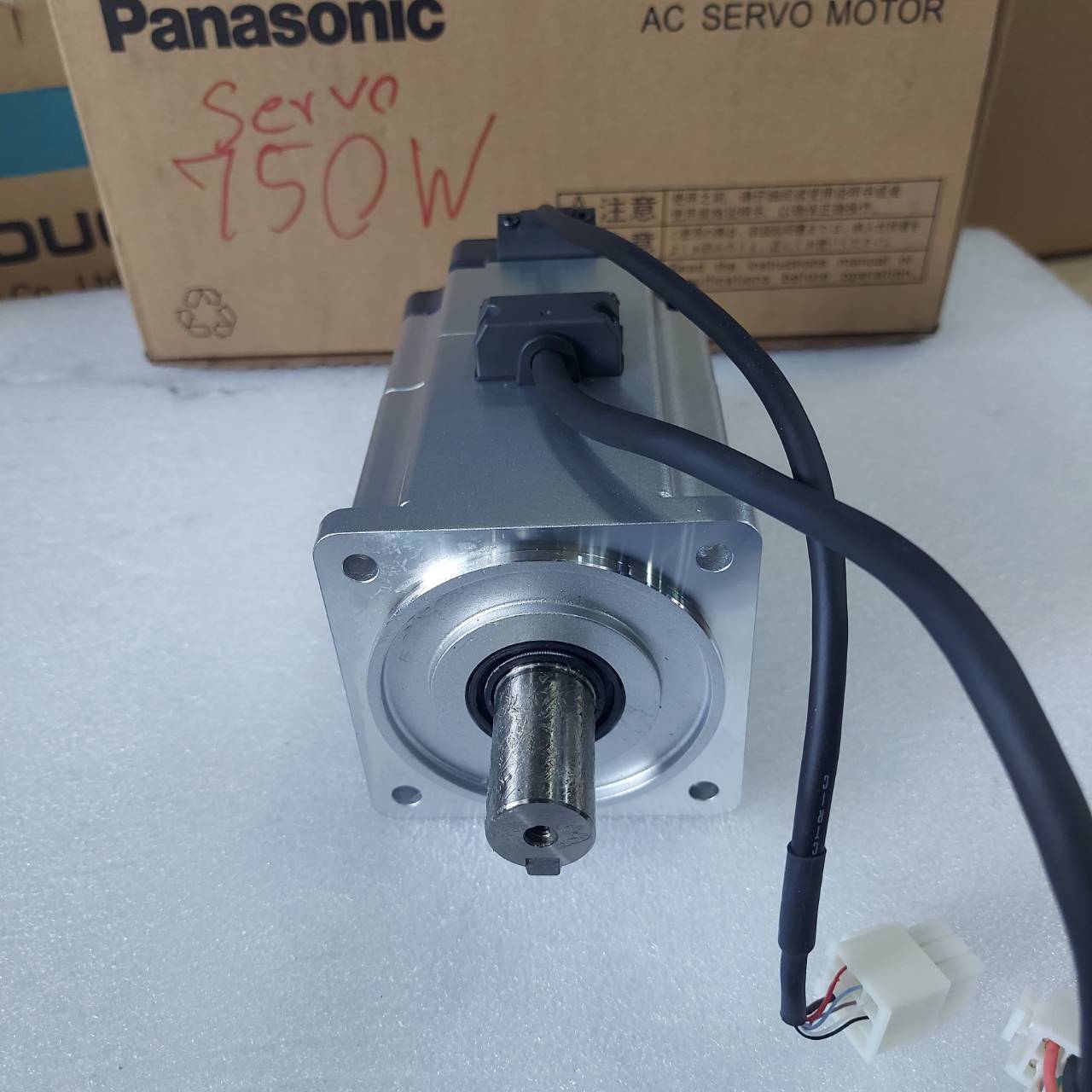 SERVO MOTOR " PANASONIC " MODEL : MHMF082L1V2