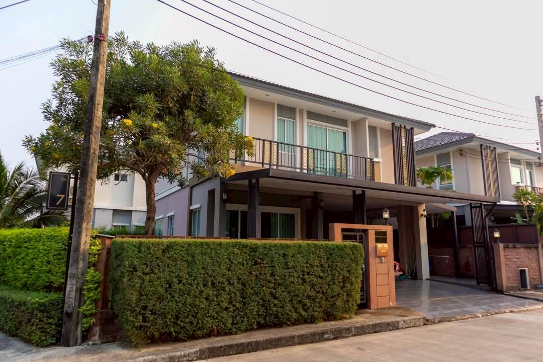 ขายบ้านเดี่ยว หมู่บ้านภัสสร เพรสทีจ ลุกซ์ พัฒนาการ 44 บ้านหลังมุม (N.1697)