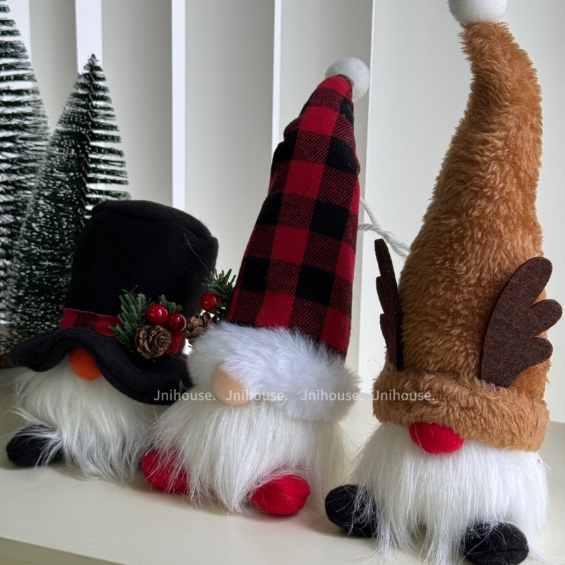 [พร้อมส่ง] Jnihouse : ตุ๊กตาโนม 3 ตัว (Xmas Gnome) เปิดไฟได้