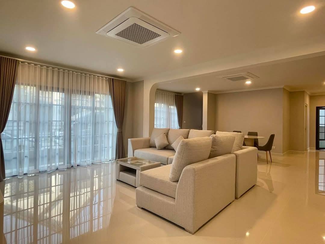 ให้เช่า - ขาย หมู่บ้านเซนโทร บางนา-กม 7 ถนนบัวนครินทร์ ตำบลบางแก้ว อำเภอบางพลี ทำเลดีมาก (N.1517)