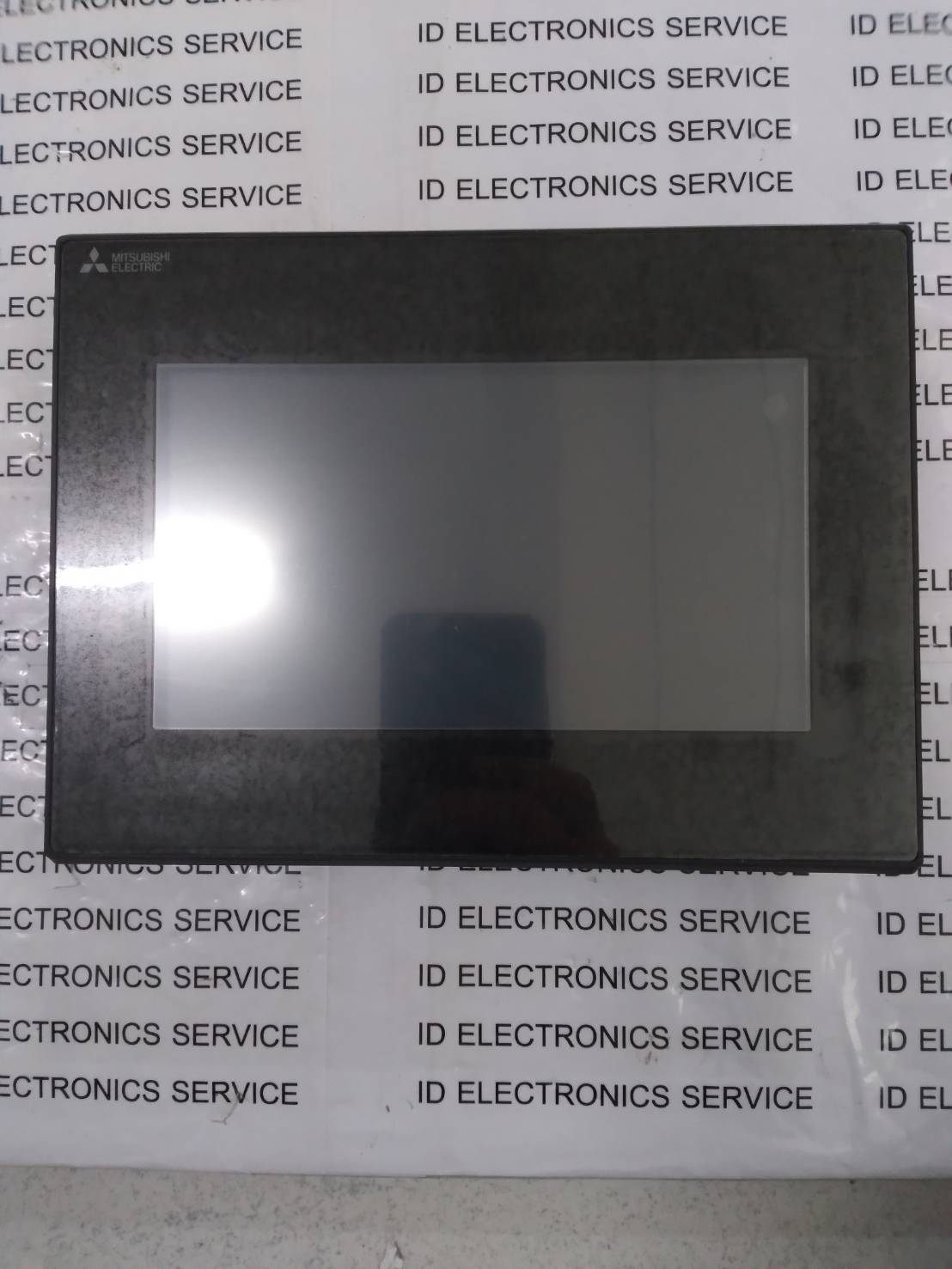 LCD TOUCH SCREEN " MITSUBISHI " MODEL : GS2107-WTBD-N