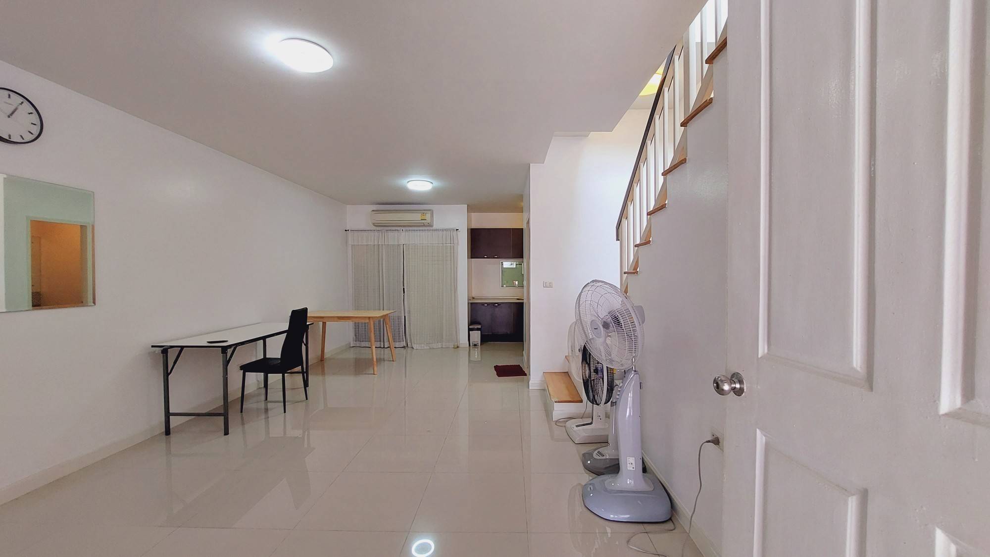 ให้เช่าทาวน์โฮม 3 ชั้น ลาดกระบัง 20/1 ทาวน์พลัส อ่อนนุช-ลาดกระบัง (N.767)