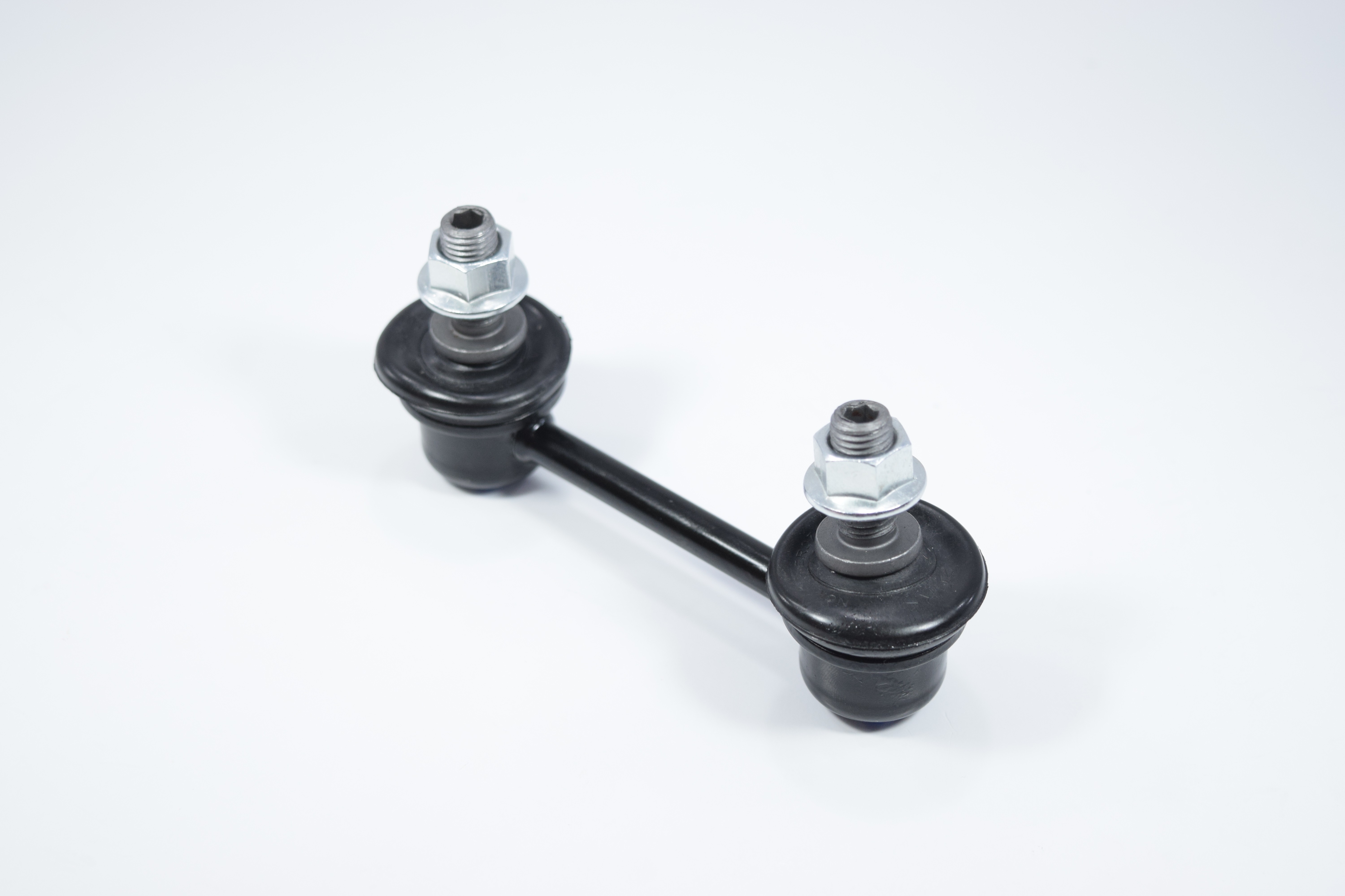 ลูกหมากกันโคลงหลัง MAZDA 626 ปี 1991-On / CRONOS มาสด้า / ฟอร์ด โครโนส / ขนาด ยาว A 87.5 mm. / เกลียวเสื้อ B 10 mm. / ตัวเลขบอกทิศ C 24' / 3L-1595 / ยี่ห้อ 333 (1คู่ 2 ตัว) (STABILIZER LINK REAR) (ซ้าย / ขวา)