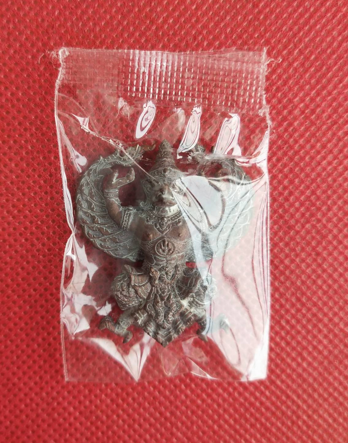 พญาสุบรรณครุฑ รุ่นแรก หลวงพ่อวิชิต วัดป่าเขาปลวก จ.บุรีรัมย์ ปี 2564