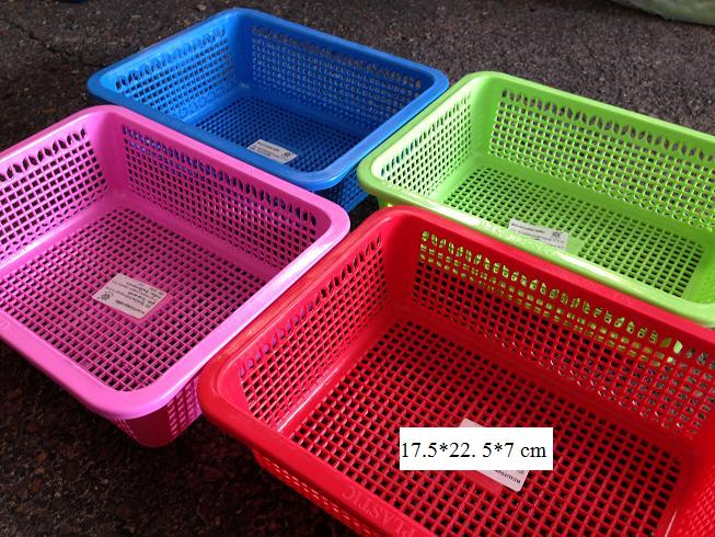 P03997 ตะแกรงเหลี่ยม (17.5*22.5*7 cm) No.301 ราคาส่งต่อโหล : 12 ใบ