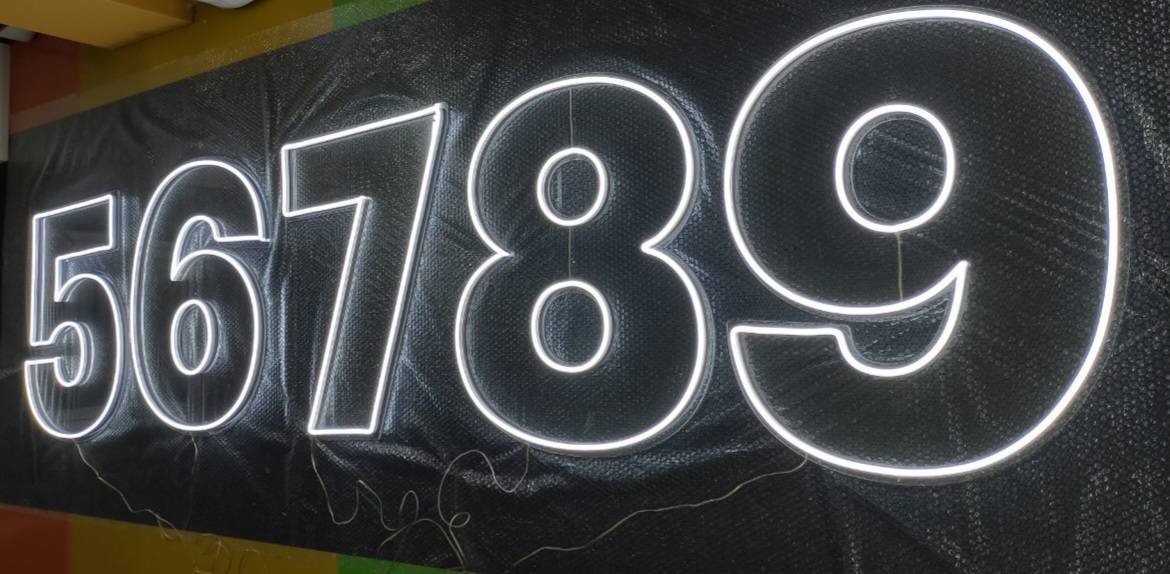 งานไฟเช่า ป้ายไฟนีออนดัดLED 8มิล แสงสีขาว ตัวเลข 0-9