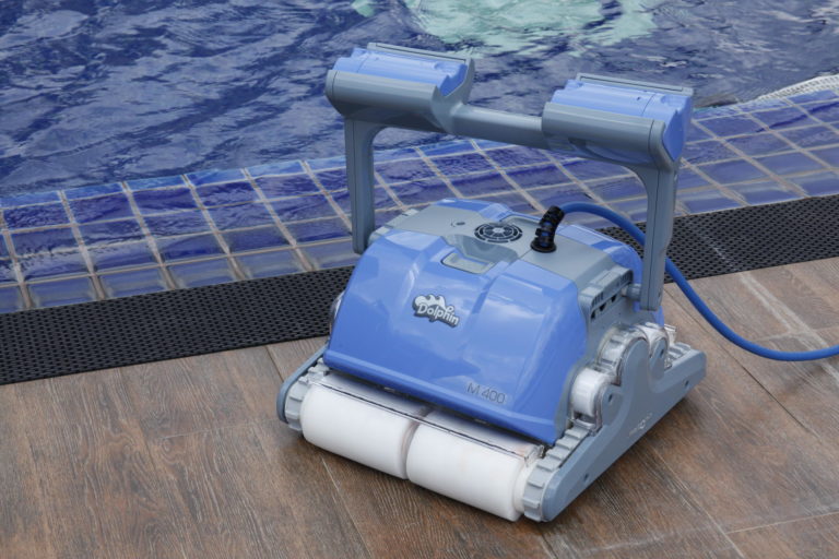 หุ่นยนต์ดูดสระว่ายน้ำ DOLPHIN M 400-600