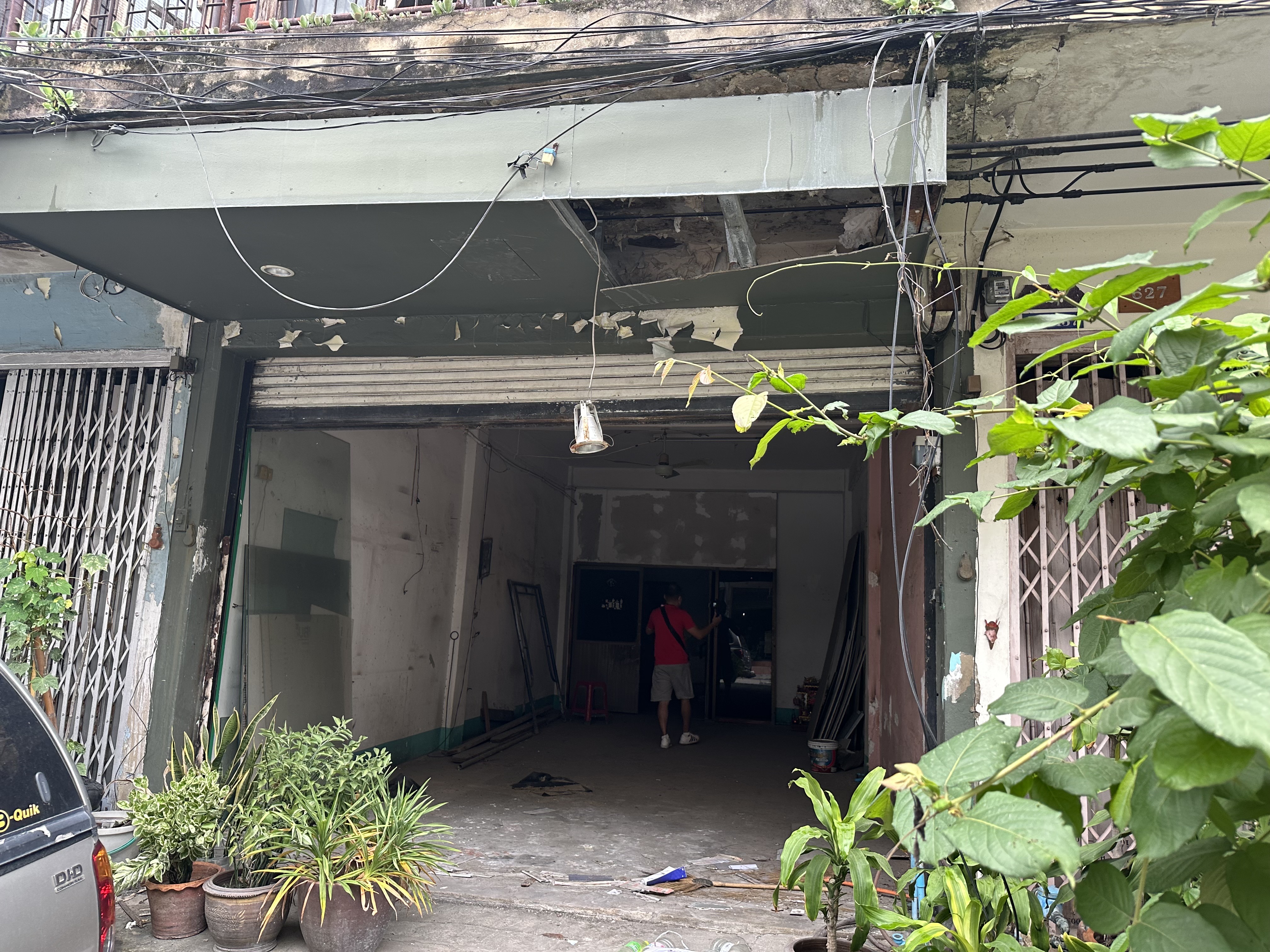 ขายอาคารพาณิชย์ 3 ชั้น ถ.ลาดพร้าว 62 หมู่บ้านตะวันรุ่ง ขนาด 15 ตรว. เหมาะสำหรับทำการค้า,สำนักงาน และพักอาศัย