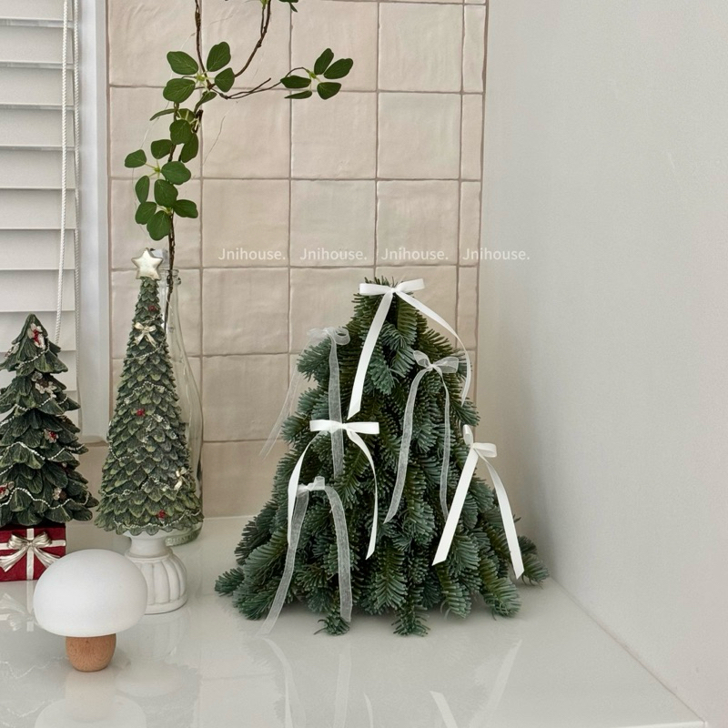 [พร้อมส่ง] Jnihouse : บอลกำมะหยี่ โบว์ ประดับคริสต์มาส (Christmas Tree Decoration)
