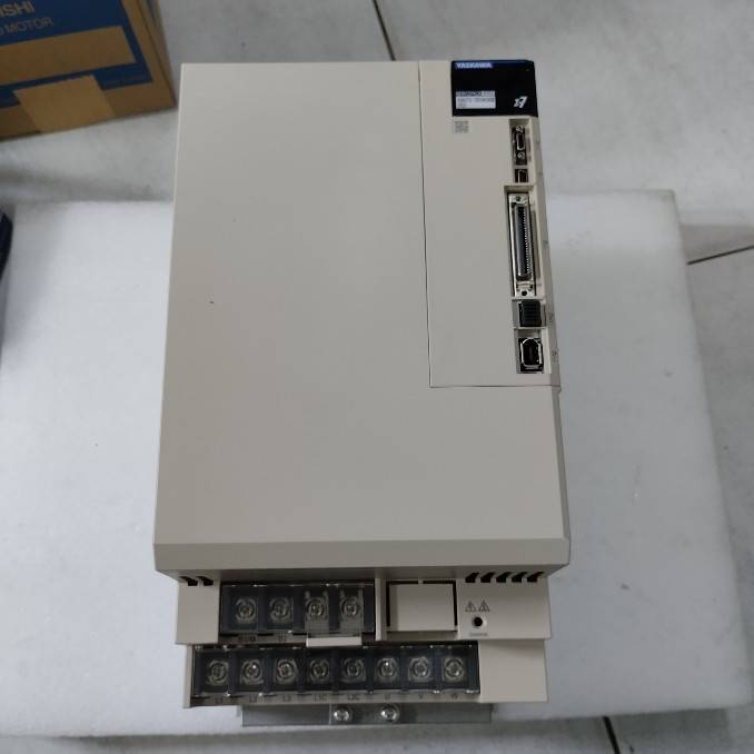 SGD7S-550A00B202 DRIVE "YASKAWA"