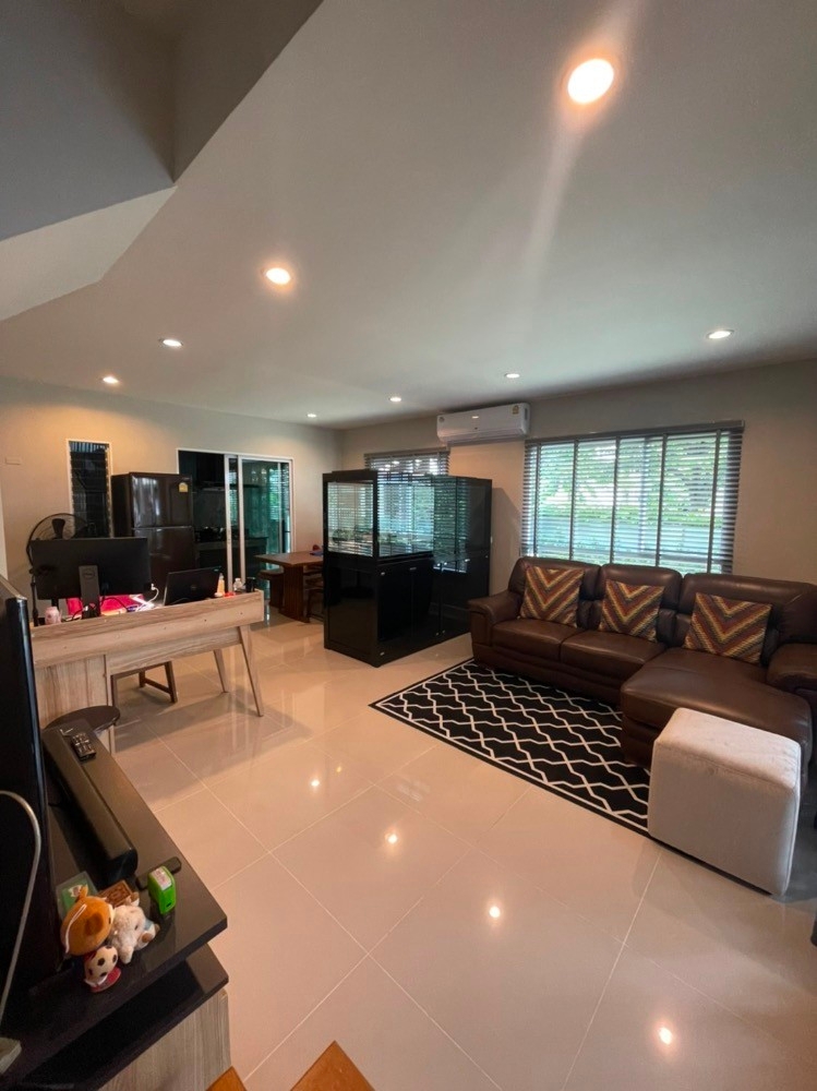 ขายทาวน์เฮาส์ 2 ชั้น วิลเลต ไลท์ พัฒนาการ38 หลังมุม เฟอร์ครบพร้อมอยู่ (N.1026)