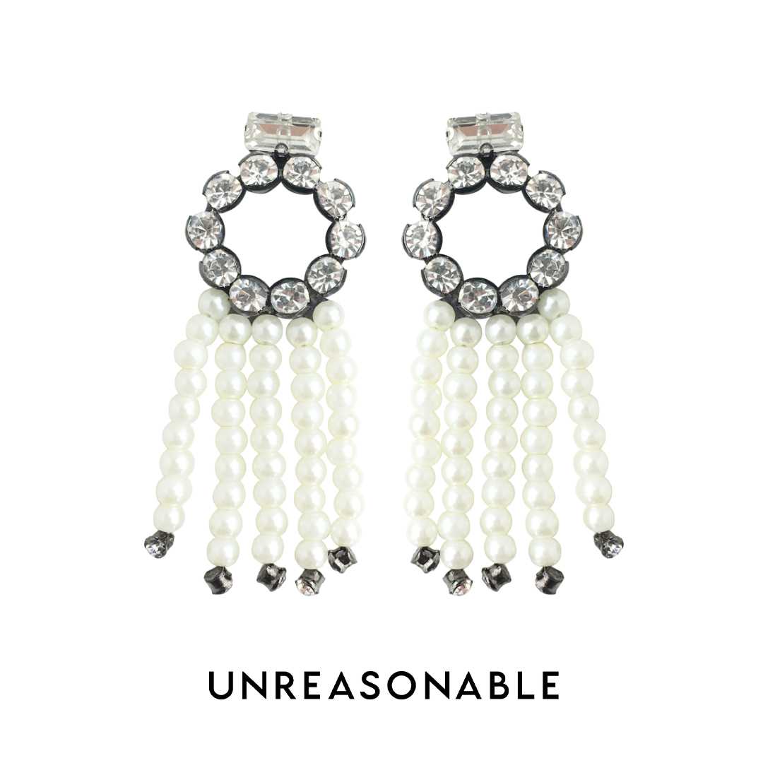 ต่างหู สีมุก น้ำหนักเบา สวยใส่สบาย UA0745-01 Unreasonable Accessories