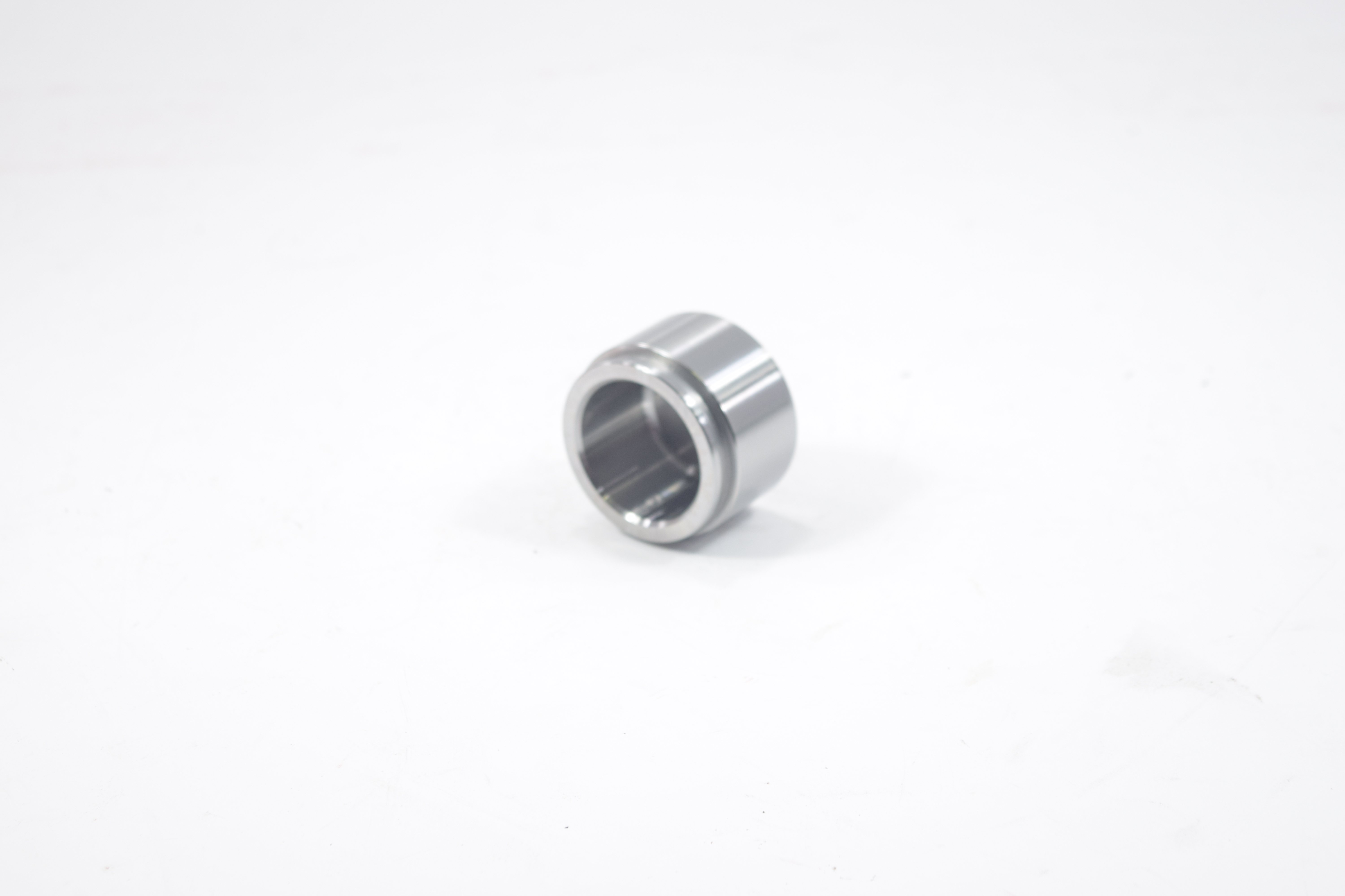 ลูกสูบดิสเบรค TOYOTA FZJ 105 ตัวหน้า โตโยต้า / 3PD-3812 / 47731 - 60040 / ขนาด วงนอก 48.00 / สูง 31.00 (จำนวน 1 ชิ้น) (CALIPER PISTON)