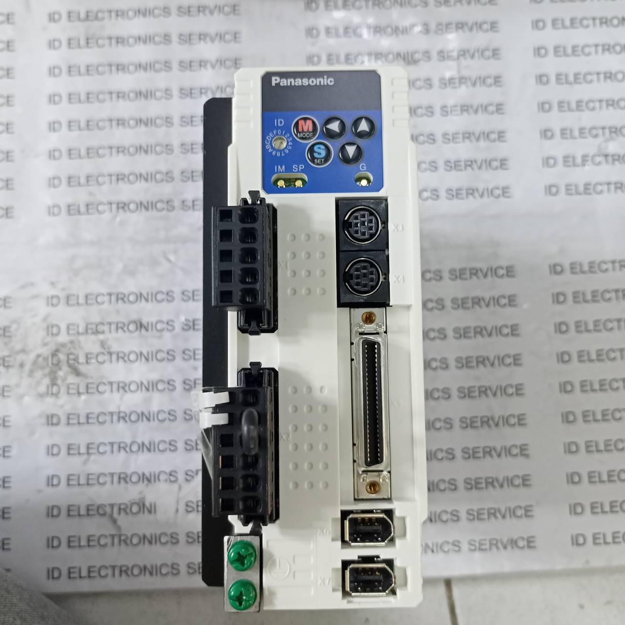 SERVO DRIVE " PANASONIC " MODEL : MCDDT3520F