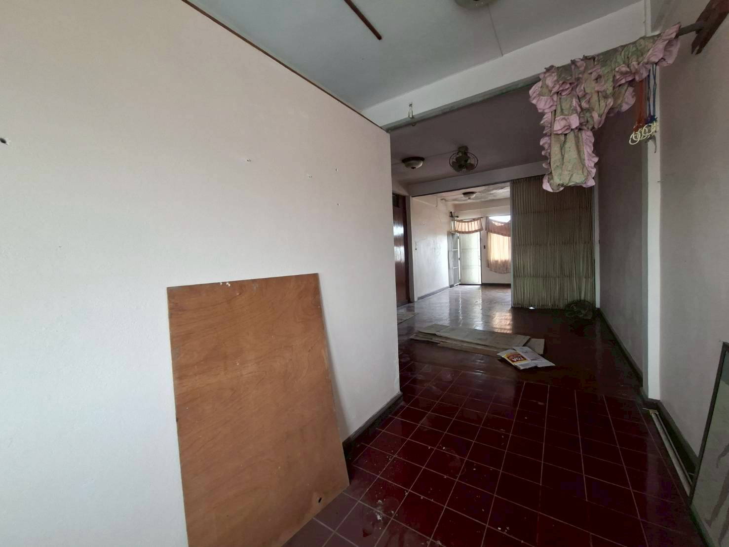 ให้เช่าอาคารพาณิชย์ 2 คูหา ติดถนนเฉลิมพระเกียรติ ใกล้ซีคอนสแควร์ ศรีนครินทร์ (N.1858)