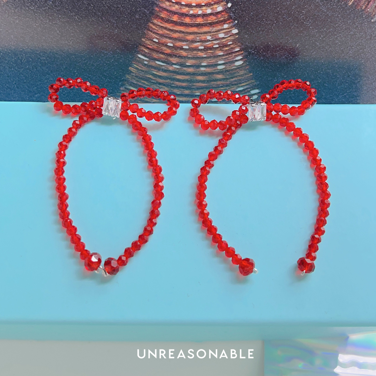 ต่างหูโบว์ สีแดง Red Glass Bead ต่างหูคลิป ต่างหูก้านเงินแท้ UA0925-04 Unreasonable Accessories