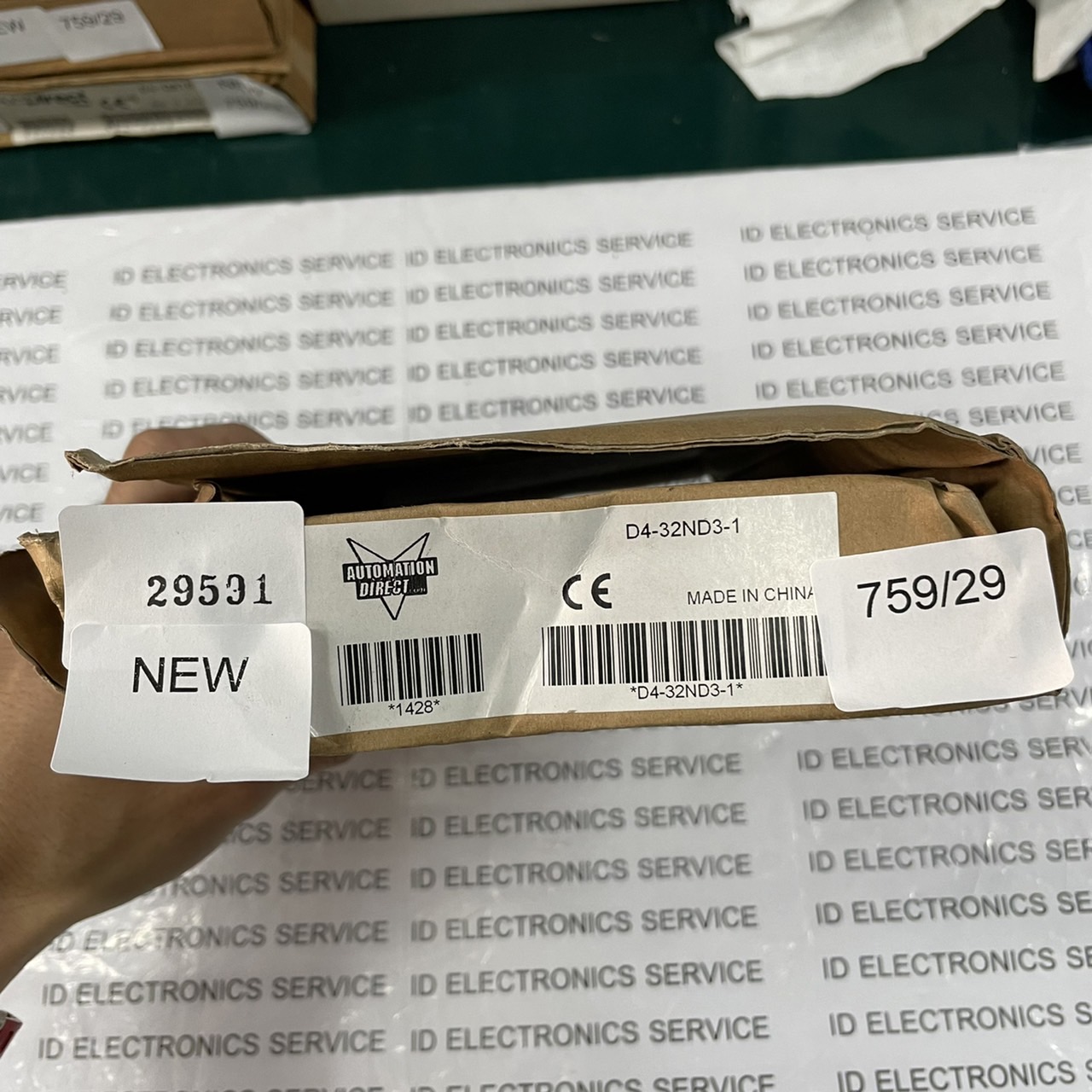 PLC " KOYO " MODEL : D4-32ND3-1