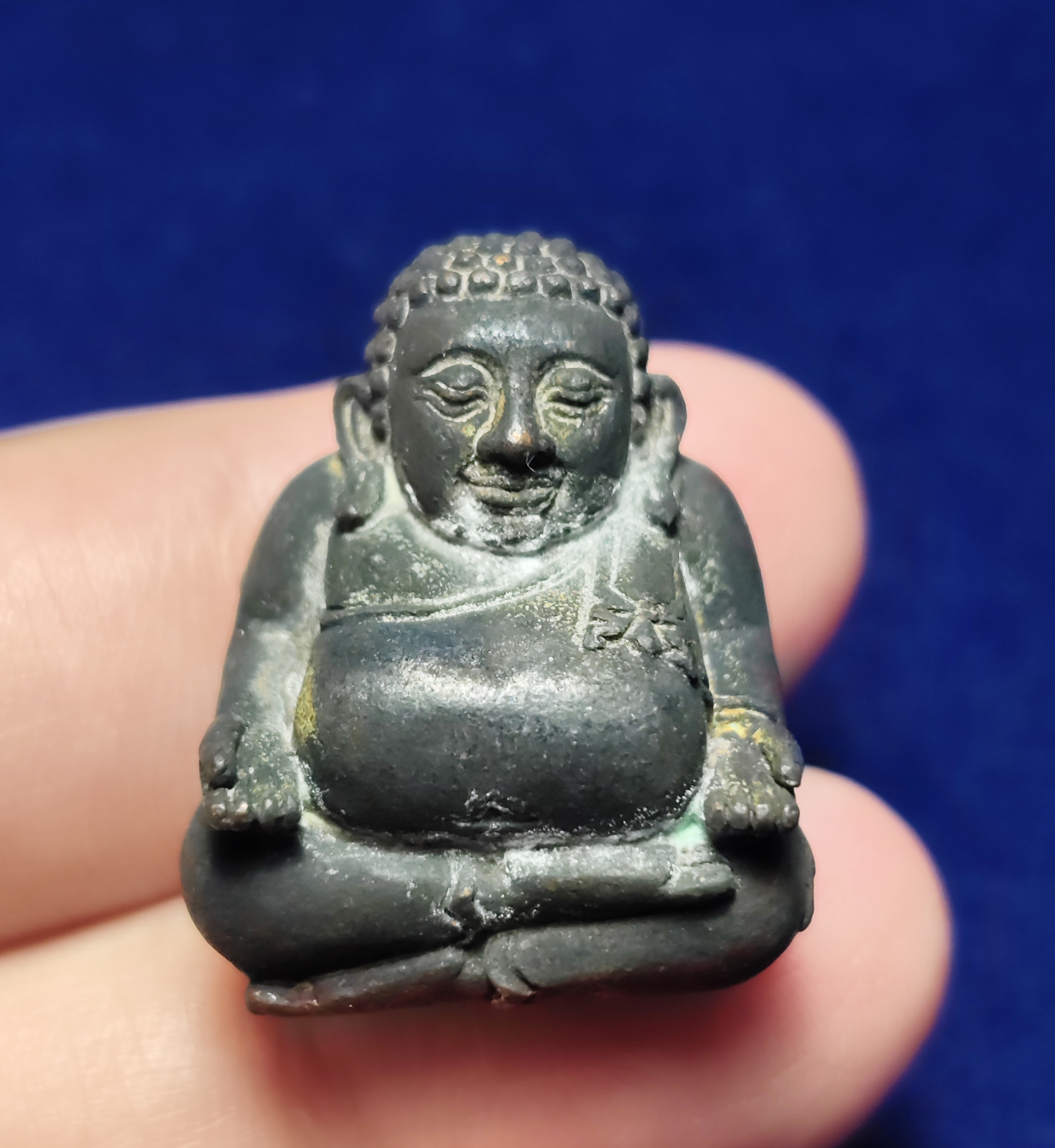 พระสังกัจจายน์ รุ่นแรก หลวงปู่เกลี้ยง วัดโนนแกด จ.ศรีสะเกษ ปี 2556 (เนื้อเหล็กน้ำพี้แก่ชนวนนวะ)