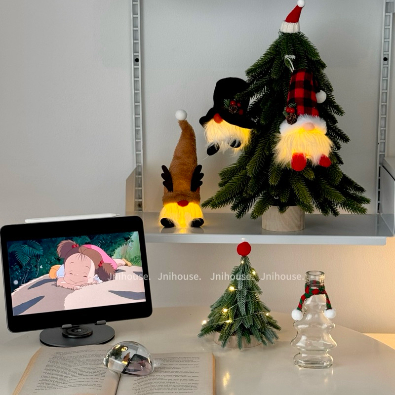 [พร้อมส่ง] Jnihouse : ตุ๊กตาโนม 3 ตัว (Xmas Gnome) เปิดไฟได้