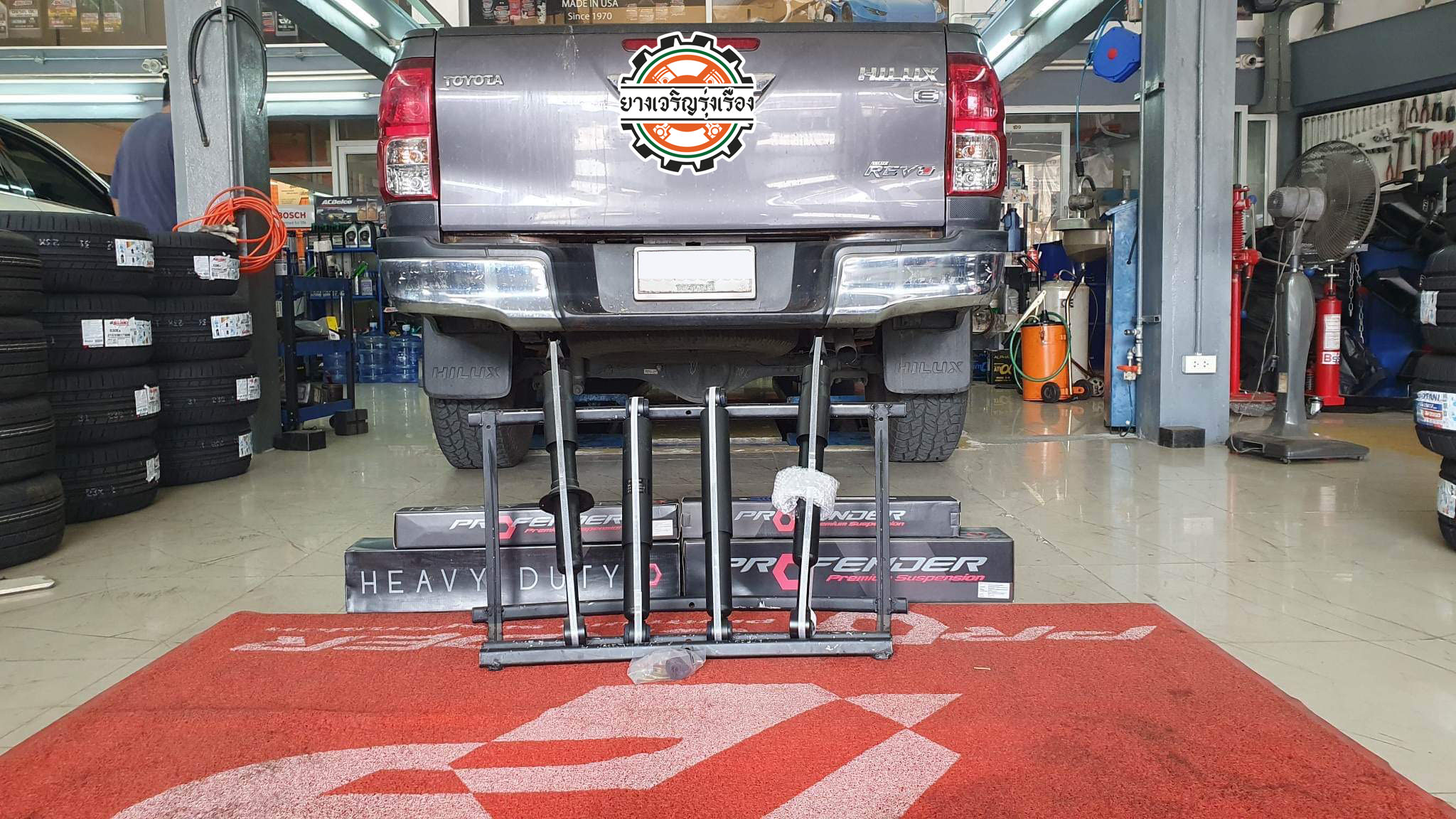 TOYOTA HILUX VIGO เข้ารับบริการเปลี่ยนโช๊คอัพใช้งานทั่วไป แทนของเดิมที่ชำรุด ใช้งานต่อไม่ไหวแล้ว [+] Profender PG5 เซ็ทโช๊คอัพหน้าหลัง = 5,500 บาท ล้อเดิม ยางเดิม ก็ขับสนุกได้ [+] พร้อมบริการติดตั้ง + Set up ให้เหมาะกับยาง [+] ขับสนุกด้วยบริการ ตั้งศูนย์ละเอียดให้เหมาะกับการใช้งานและลักษณะของช่วงล่าง --------------------------------- โทร : 08-6544-5963 บุ๊ก และทีมงาน ยินดีต้อนรับครับ 𝙊𝙪𝙧 𝙎𝙚𝙧𝙫𝙞𝙘𝙚 บริการทางร้าน เรารับทำอะไรบ้าง 🔧 ติดตั้งยางแบบไร้รอย 100% 🔧 บริการสลับยาง ตามอายุ 🔧 มียางรถยนต์ทุกยี่ห้อให้เลือกซื้อ 🔧 เช็คช่วงล่าง แก้ปัญหาให้ตรงจุด 🔧 บริการล้างลิ้นปีกผีเสื้อ 🔧 บริการเช็คระยะรถยนต์ 🔧 เปลี่ยนถ่ายของเหลวทั้งระบบ 🔧 ตั้งศูนย์ด้วยเครื่อง HUNTER นำเข้าจาก USA #รถยนต์มีปัญหาไม่รู้ต้องแก้ตรงไหน ทางเรายินดี ตรวจหาปัญหาและหาวิธีแก้ บอกลูกค้าก่อนลงมือทำเสมอราคาเป็นธรรมไม่เอาเปรียบ สบายใจคุณลูกค้า ---------------------------------- ดูแลให้คำปรึกษาทุกปัญหาคาใจ ไม่ทิ้งลูกค้า มีบริการหลังการขาย 【ให้ผู้เชี่ยวชาญของเรา ดูแลรถคุณ】 ร้านยางเจริญรุ่งเรือง ยินดีต้อนรับครับ ---------------------------------- #โช๊คอัพรถยนต์ #monroe #yss #kayaba #profender #ร้านยางเจริญรุ่งเรือง #นนทบุรี #งามวงศ์วาน #amsfix #บริการช่วงล่างรถยนต์ #ซ่อมบำรุงช่วงล่าง #เซทอัพโช๊คอัพรถยนต์ 