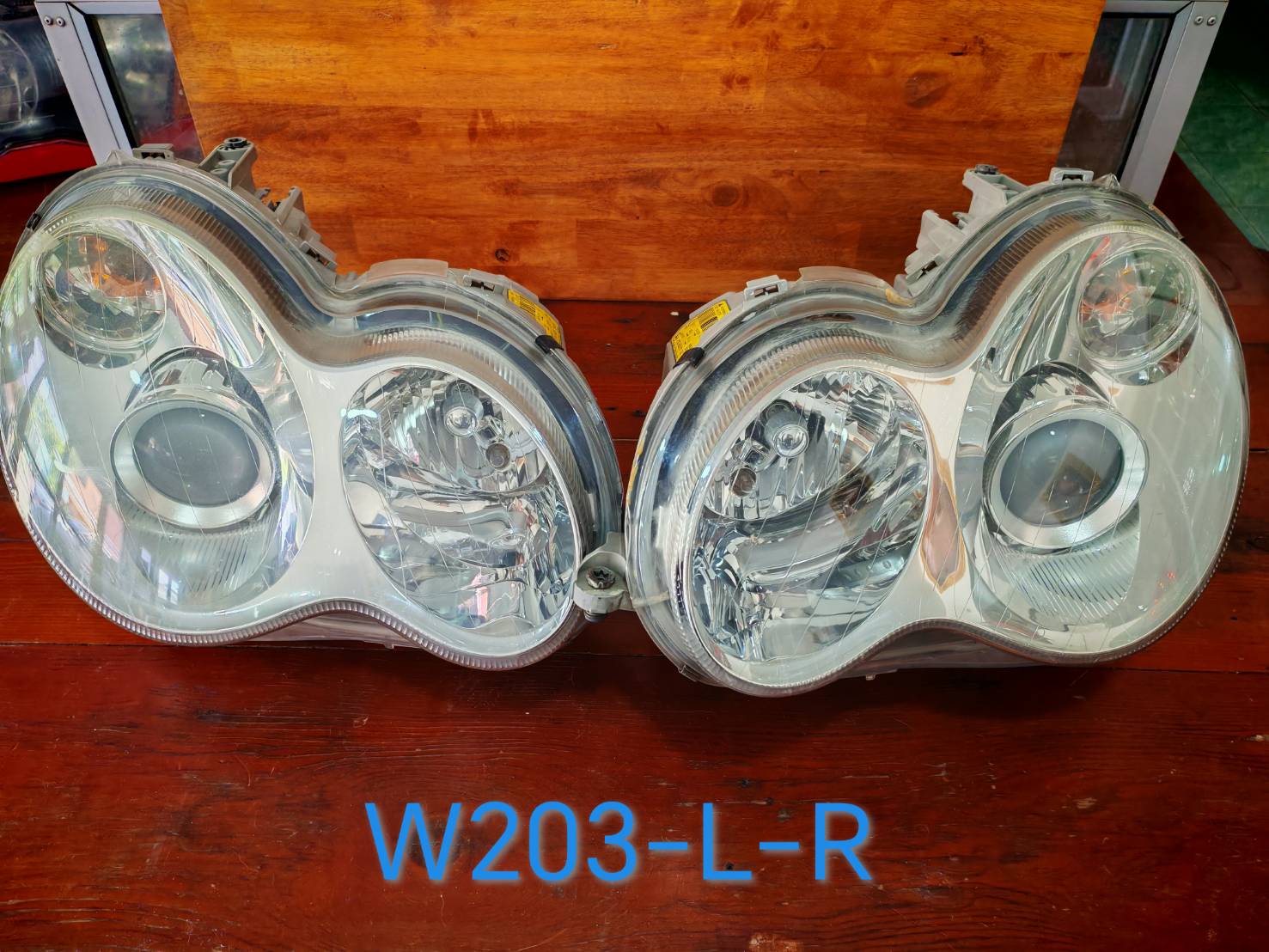 ไฟหน้า BENZ W203