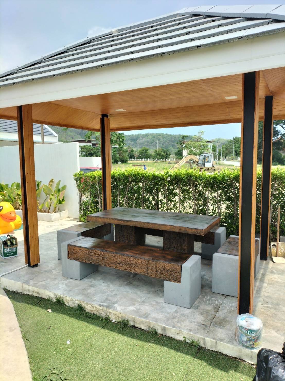 ชุดโต๊ะสนามไม้หมอน ชุดโต๊ะไม้หมอน โต๊ะสนาม ชุดโต๊ะสนามปูนลายไม้ ขนาด 180*90 cm.