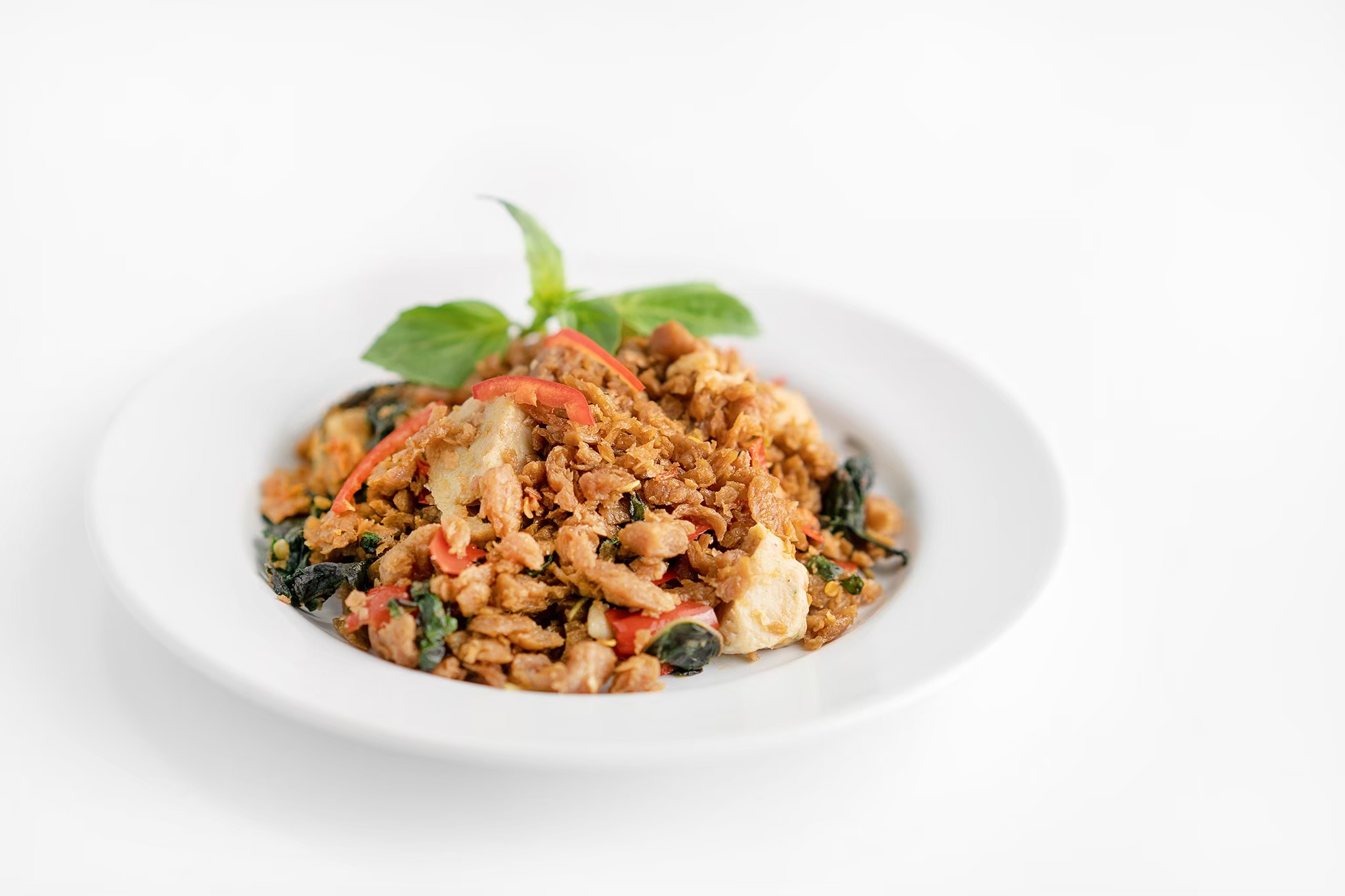 กะเพราหมูสับเจ (Stir fried minced vegan porkless with basil)