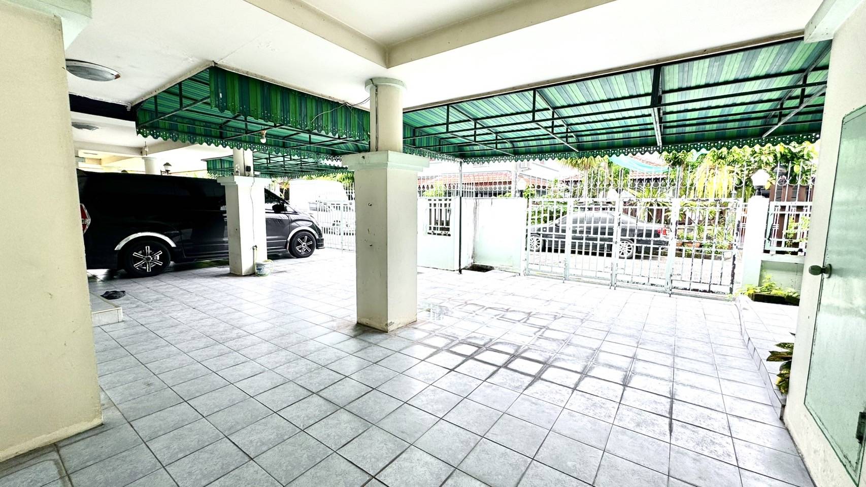 ขายบ้านเดี่ยว โรยัล ปาร์ค วิลล์ สุวินทวงศ์ (Royal Park Ville Suwinthawong) บ้านเดี่ยว 2 ชั้น 2 หลังติด 6 ห้องนอน 4 ห้องน้ำ 3 ที่จอดรถ