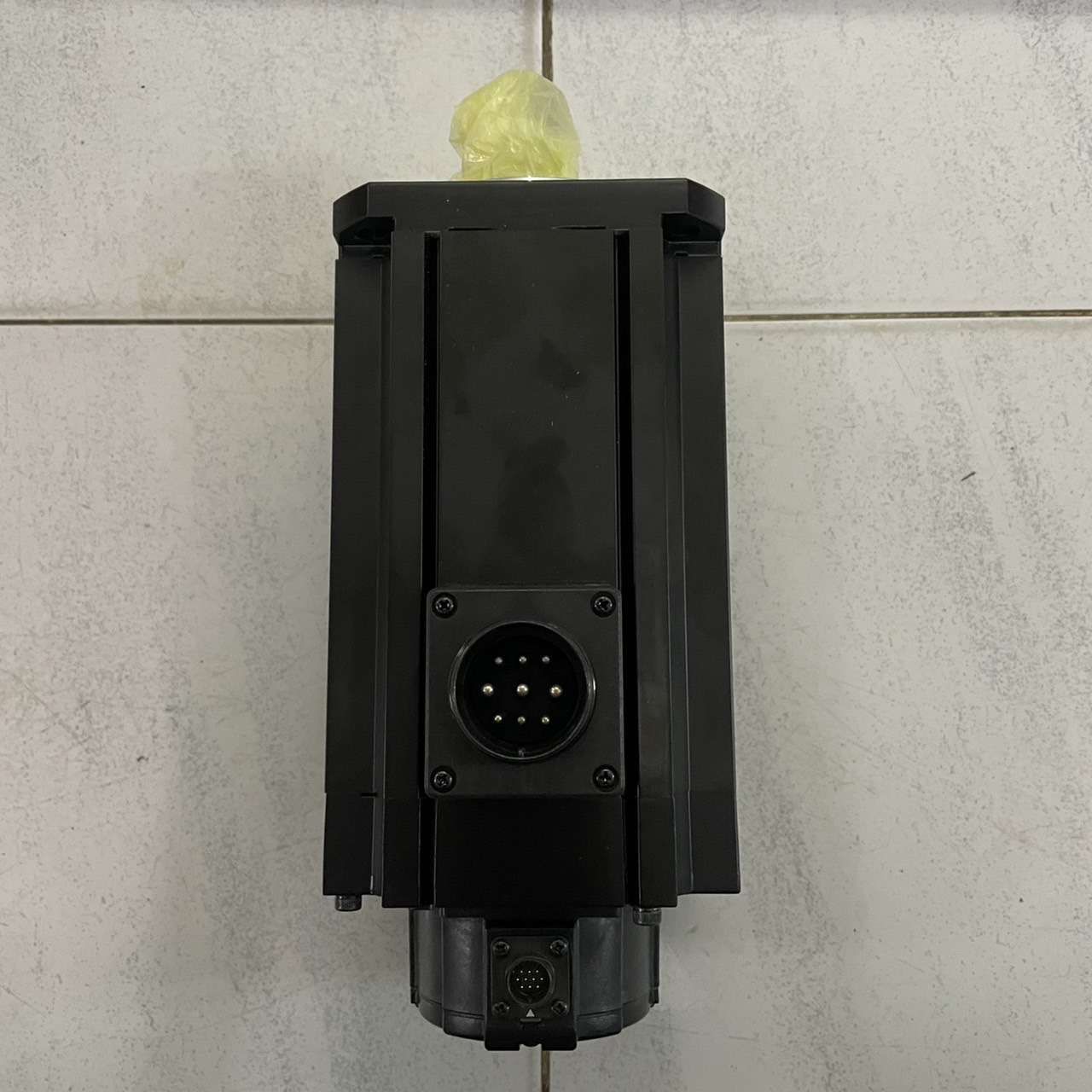 SERVO MOTOR "OMRON" รุ่น R88M-K5K030C-BS2