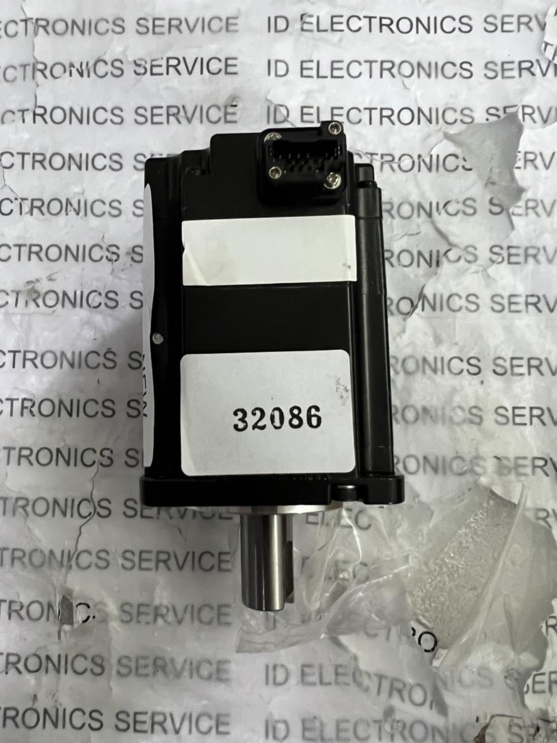 จำหน่าย SERVO MOTOR “YASKAWA” Model : SGM7J-04A7A61