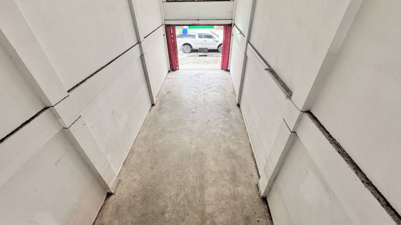 ขายอาคารพาณิชย์ (ตึกแถว ) 3.5 ชั้น ซอยเอกชัย 34 (ซอยกำนันแม้น) เนื้อที่ 22.2 ตร.ว. ทำเป็นโฮมออฟฟิศได้