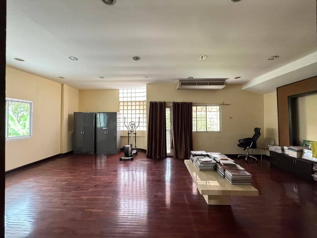 ให้เช่า บ้านเดี่ยวหมู่บ้านเมืองทอง 2 พัฒนาการ 53 หลังใหญ่พร้อมอยู่ (N.1571)