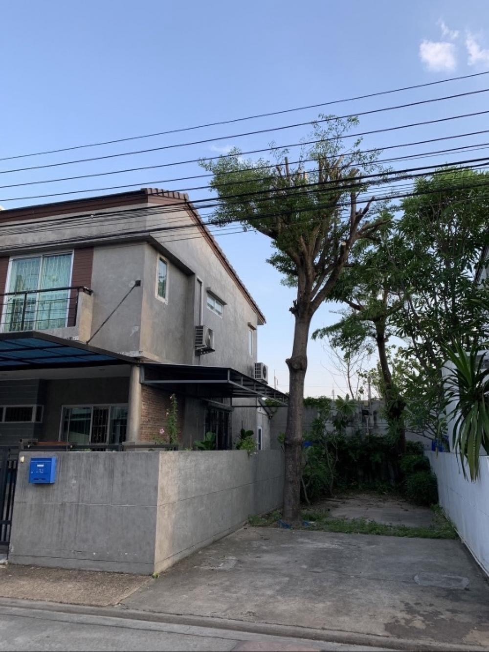 ขาย ทาวน์เฮ้าส์หลังมุม 2ชั้น หมู่บ้านเนอวานา พาร์ค สุขุมวิท 77 (N.1105)
